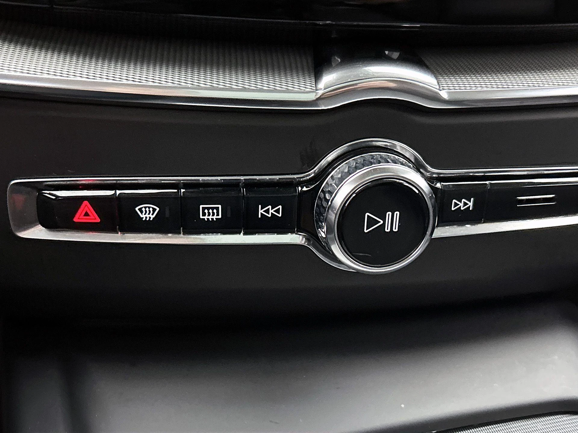 Volvo-XC60-image-10