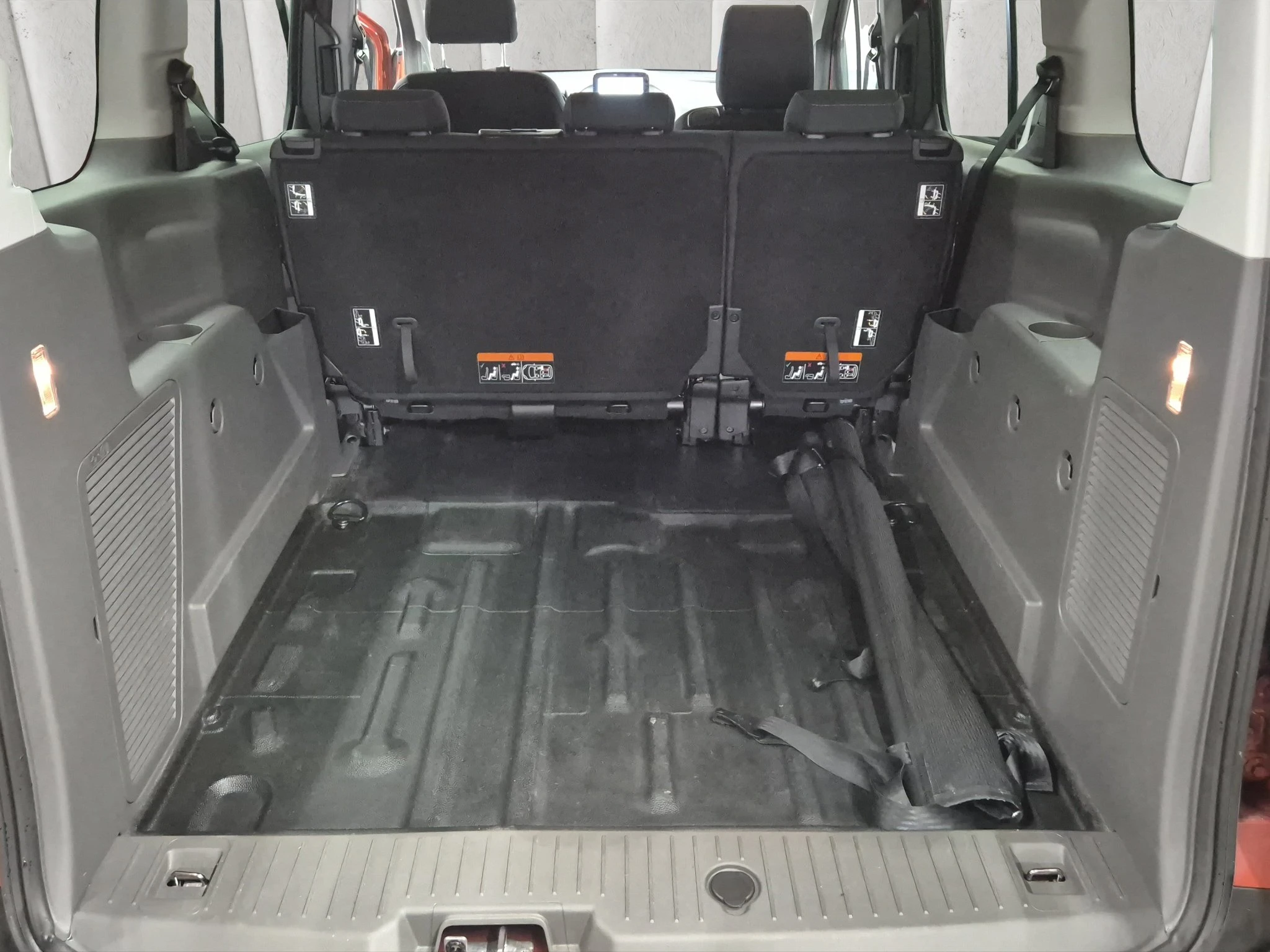 Ford-Transit Connect-image-16