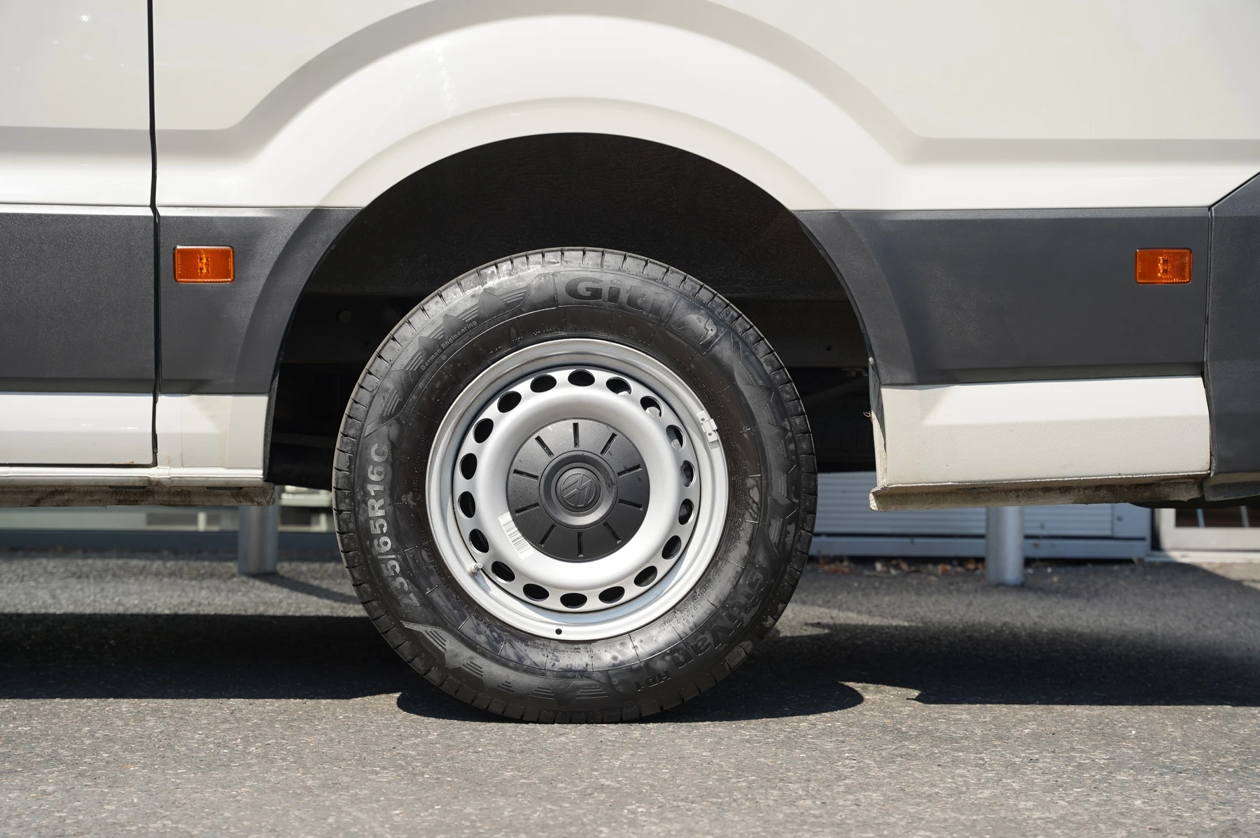 Volkswagen-Crafter-image-29