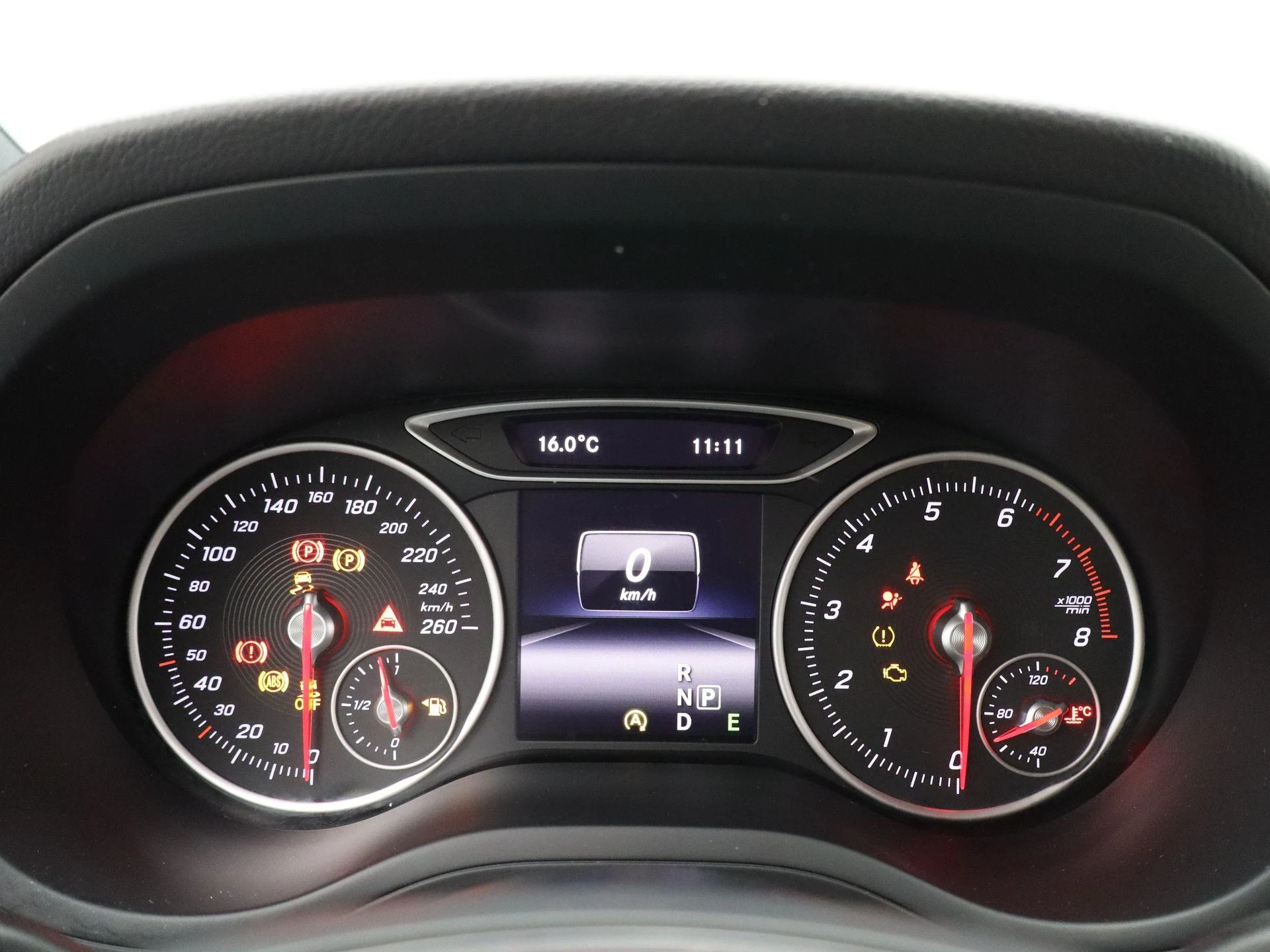 Mercedes-Benz-B-Klasse-image-7