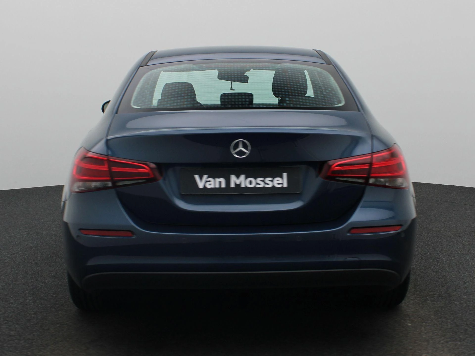 Mercedes-Benz-A-Klasse-image-4