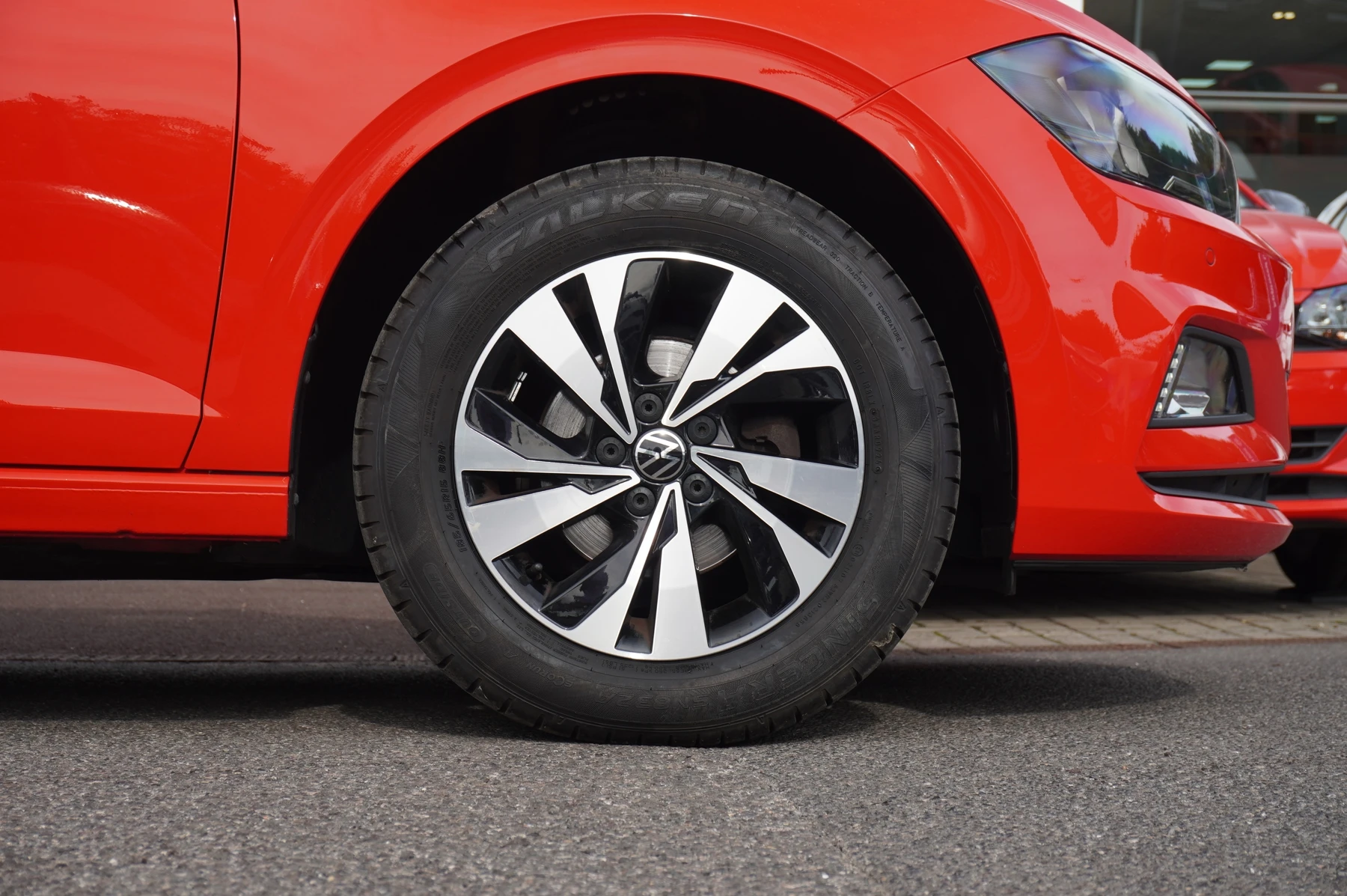 Volkswagen-Polo-image-17