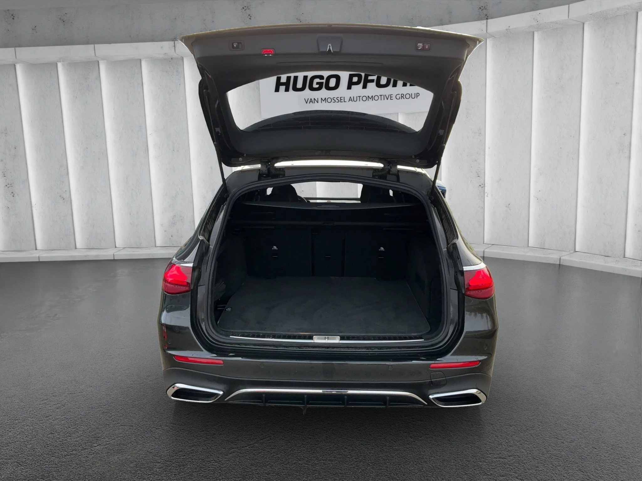 Mercedes-Benz-E-Klasse-image-16