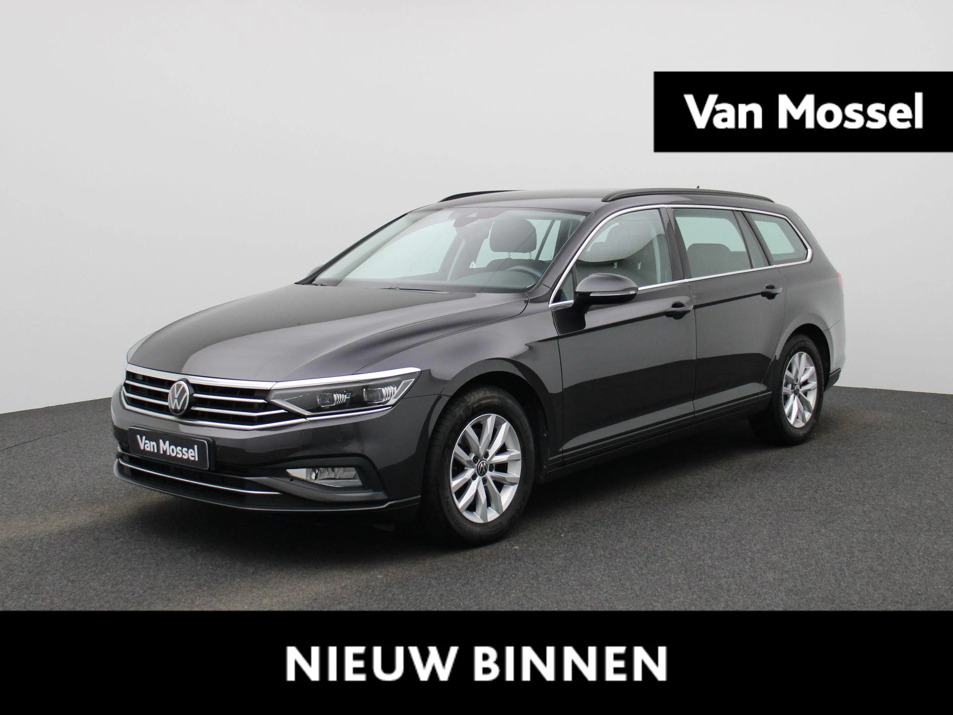 Volkswagen-Passat-image-0
