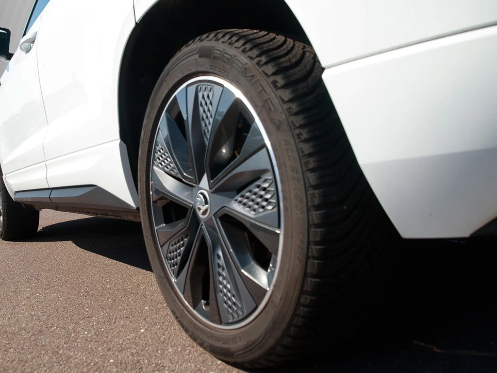 Škoda Karoq 1.5 TSI DSG Sportline Navi, Pano