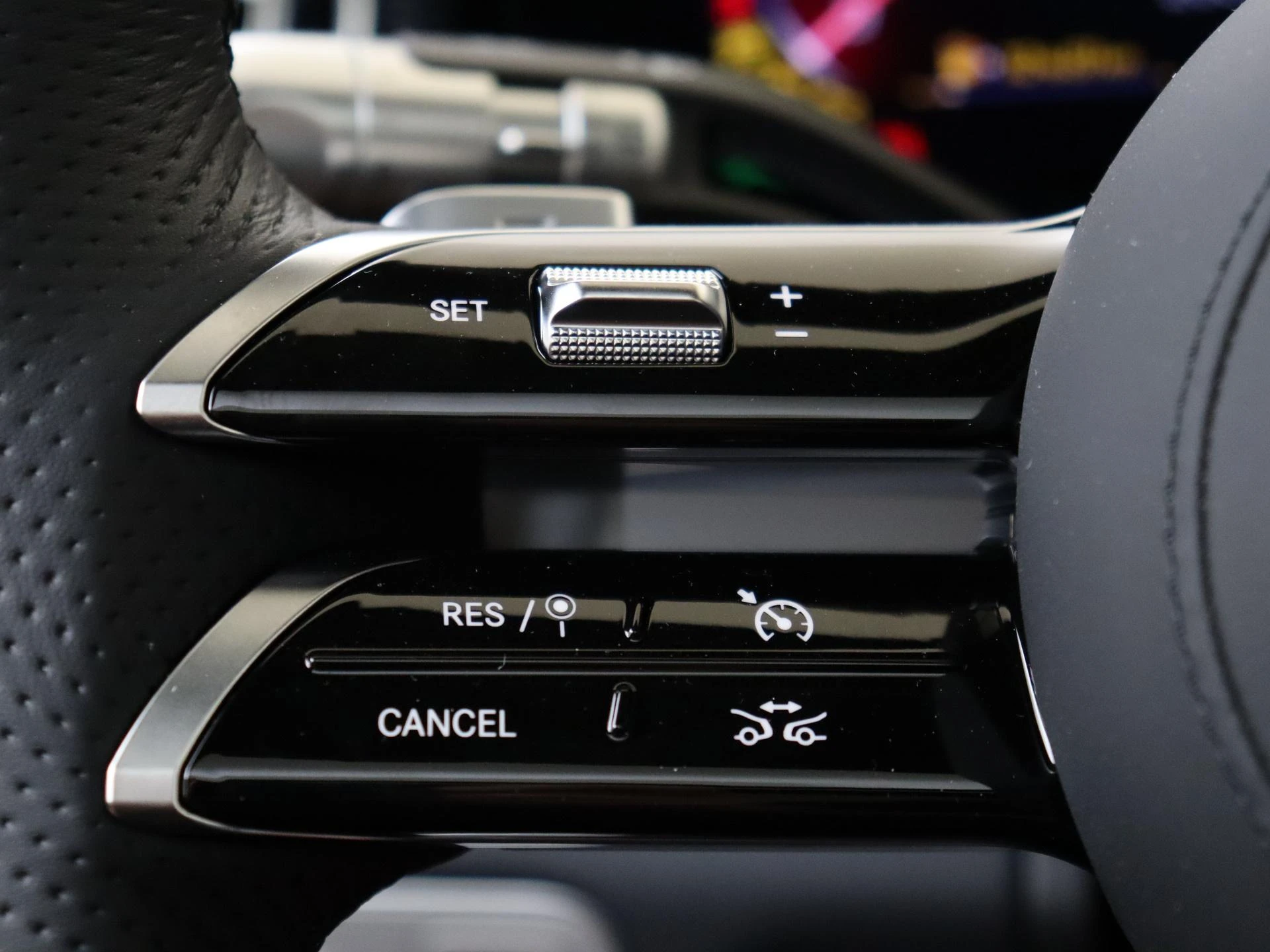 Mercedes-Benz-GLE-image-10