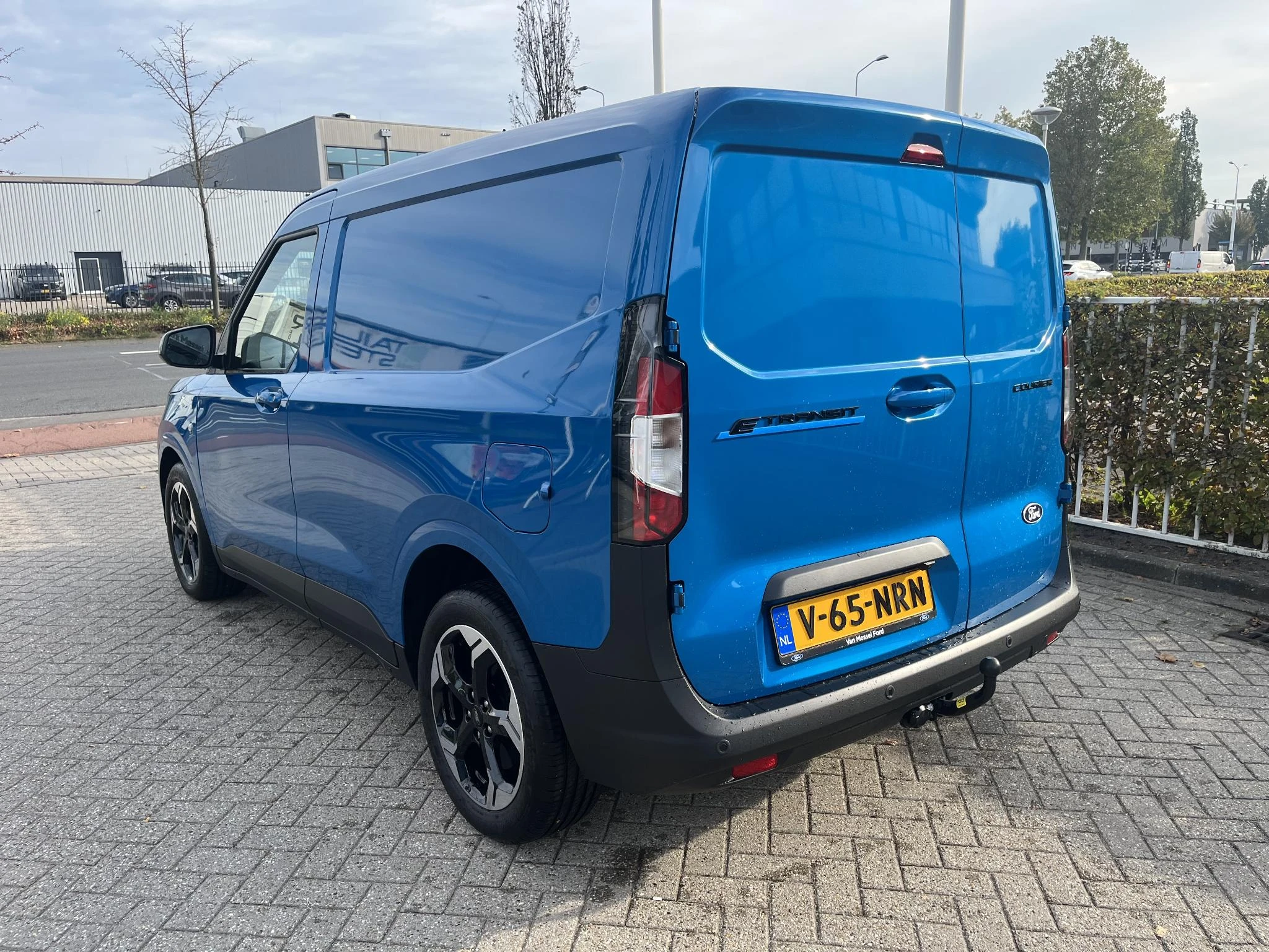 Ford-E-Transit-image-4