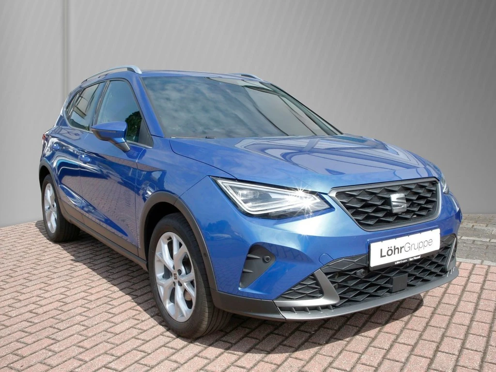 SEAT-Arona-image-2