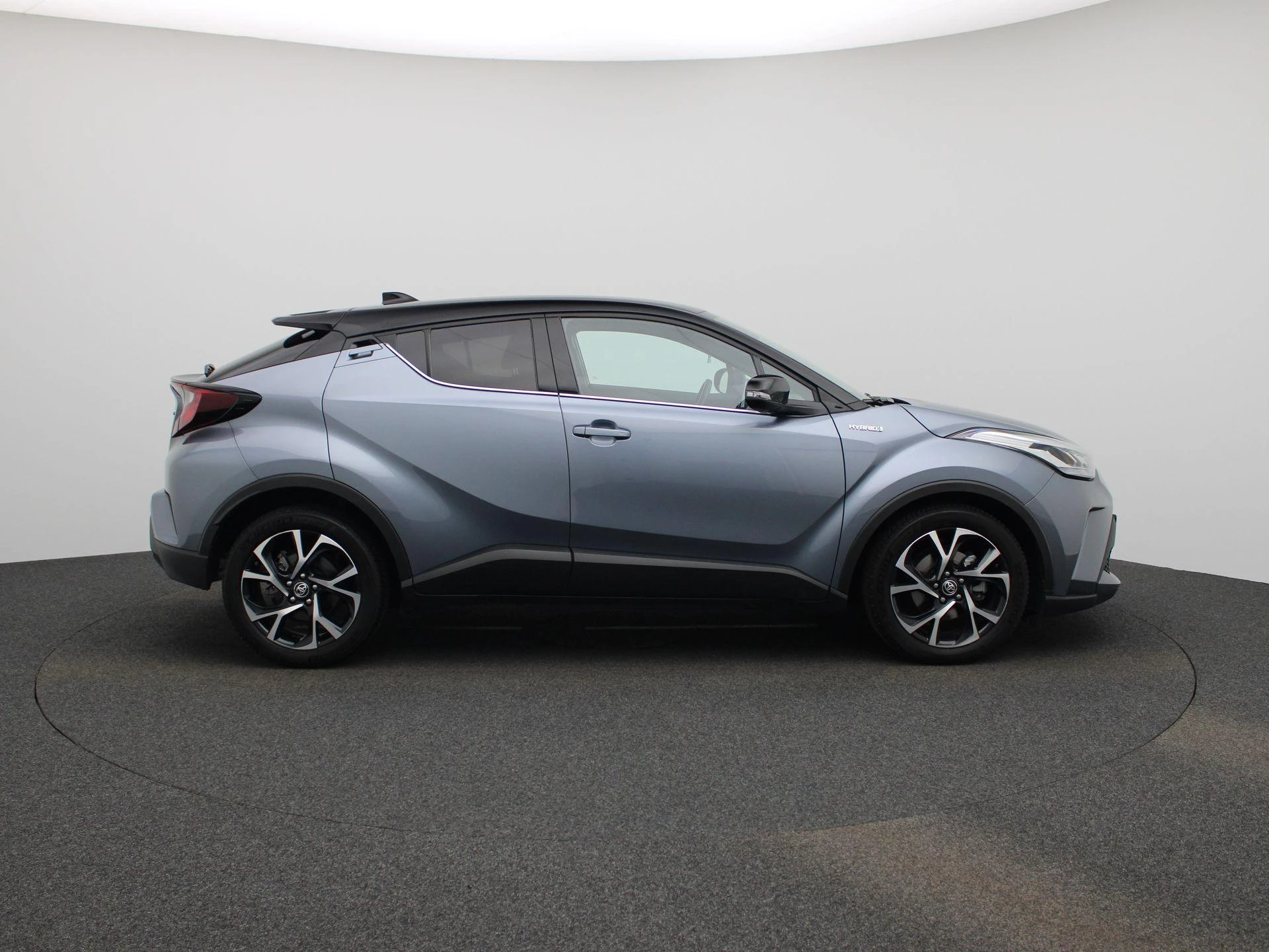 Toyota-C-HR-image-5