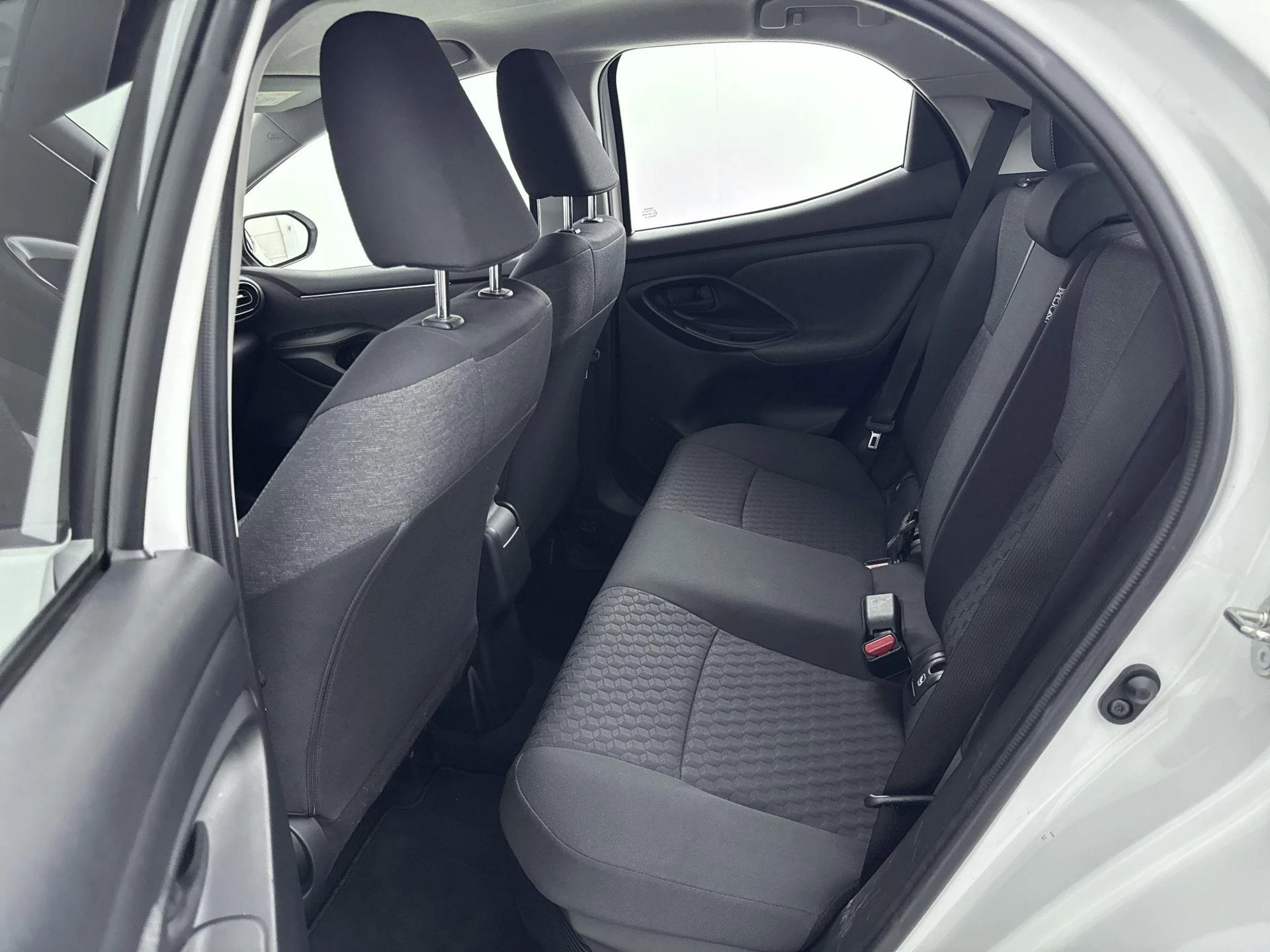 Toyota-Yaris-image-23