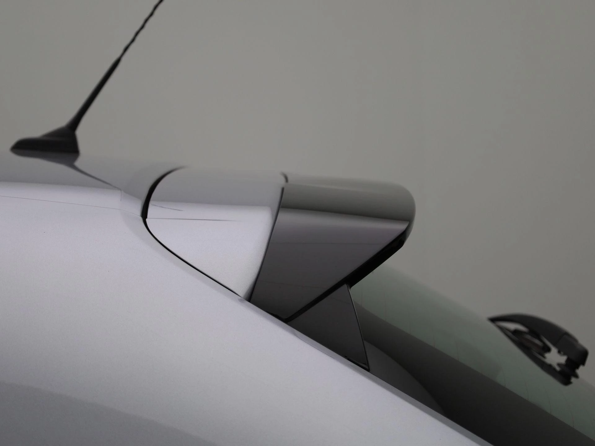 Peugeot-208-image-32