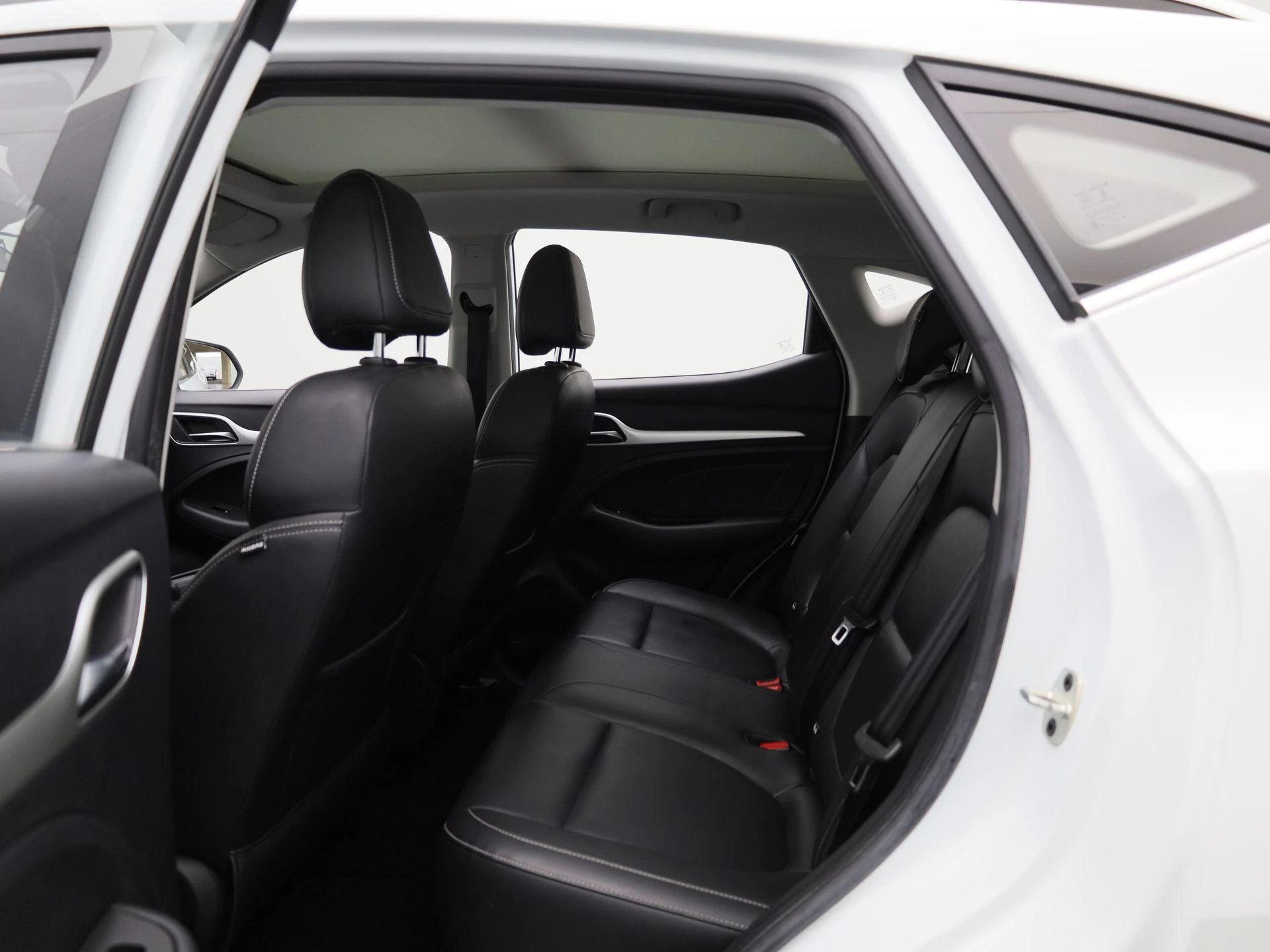MG-ZS EV-image-9