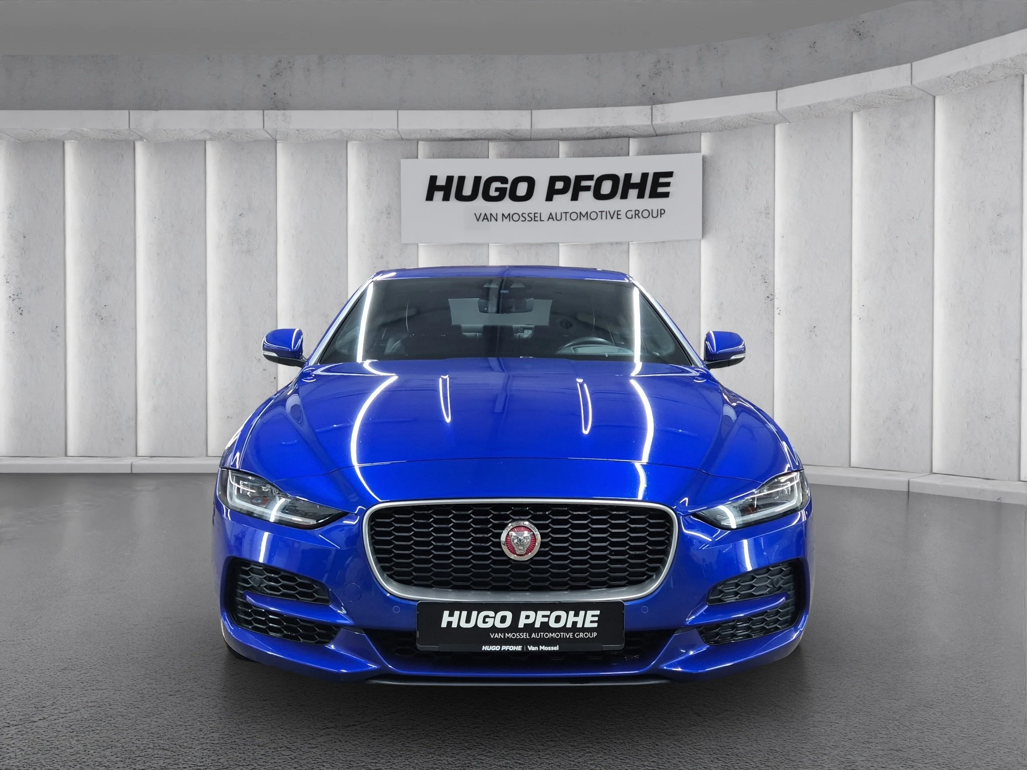 Jaguar-XE-image-7