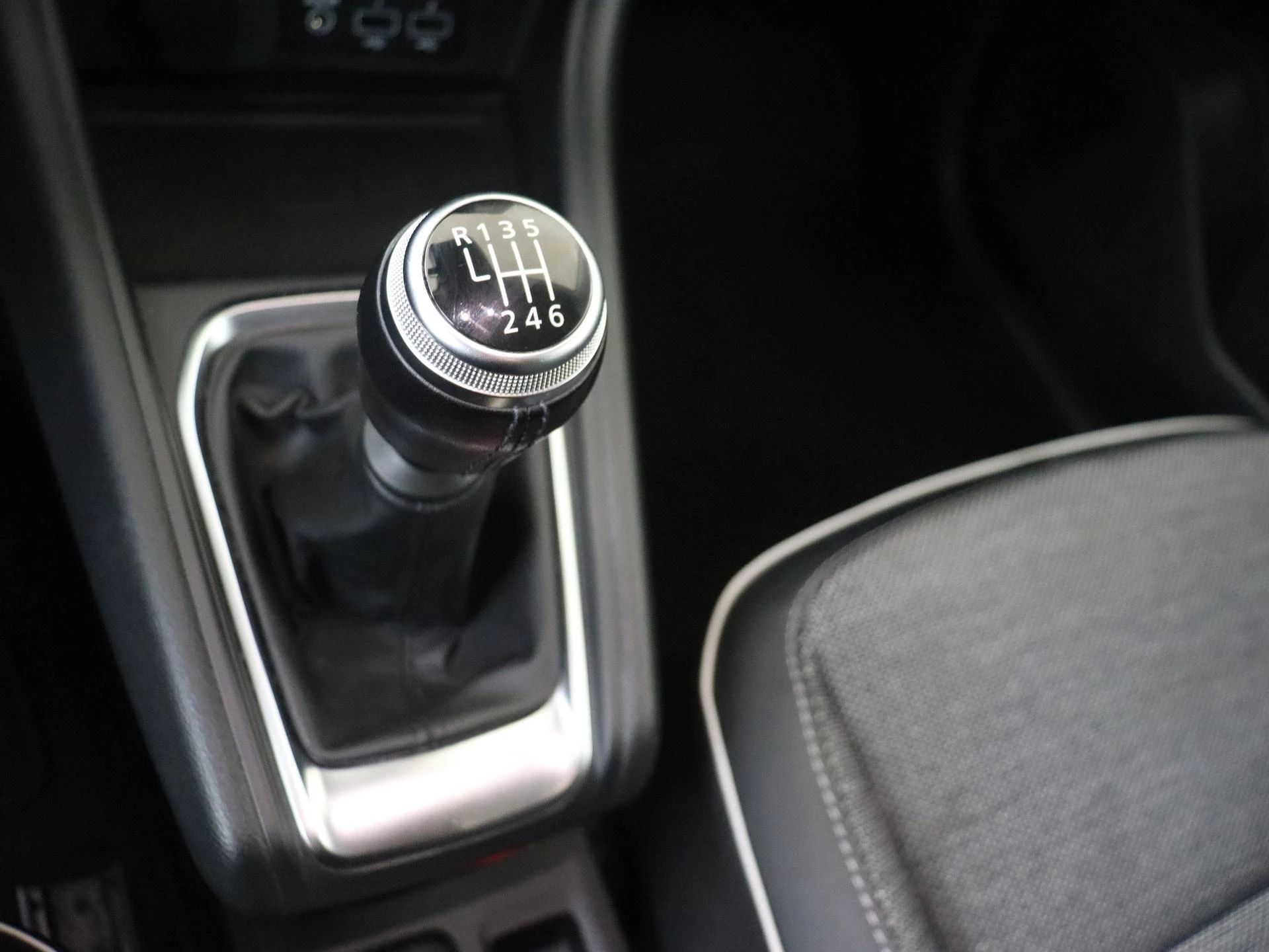 Renault-Captur-image-18