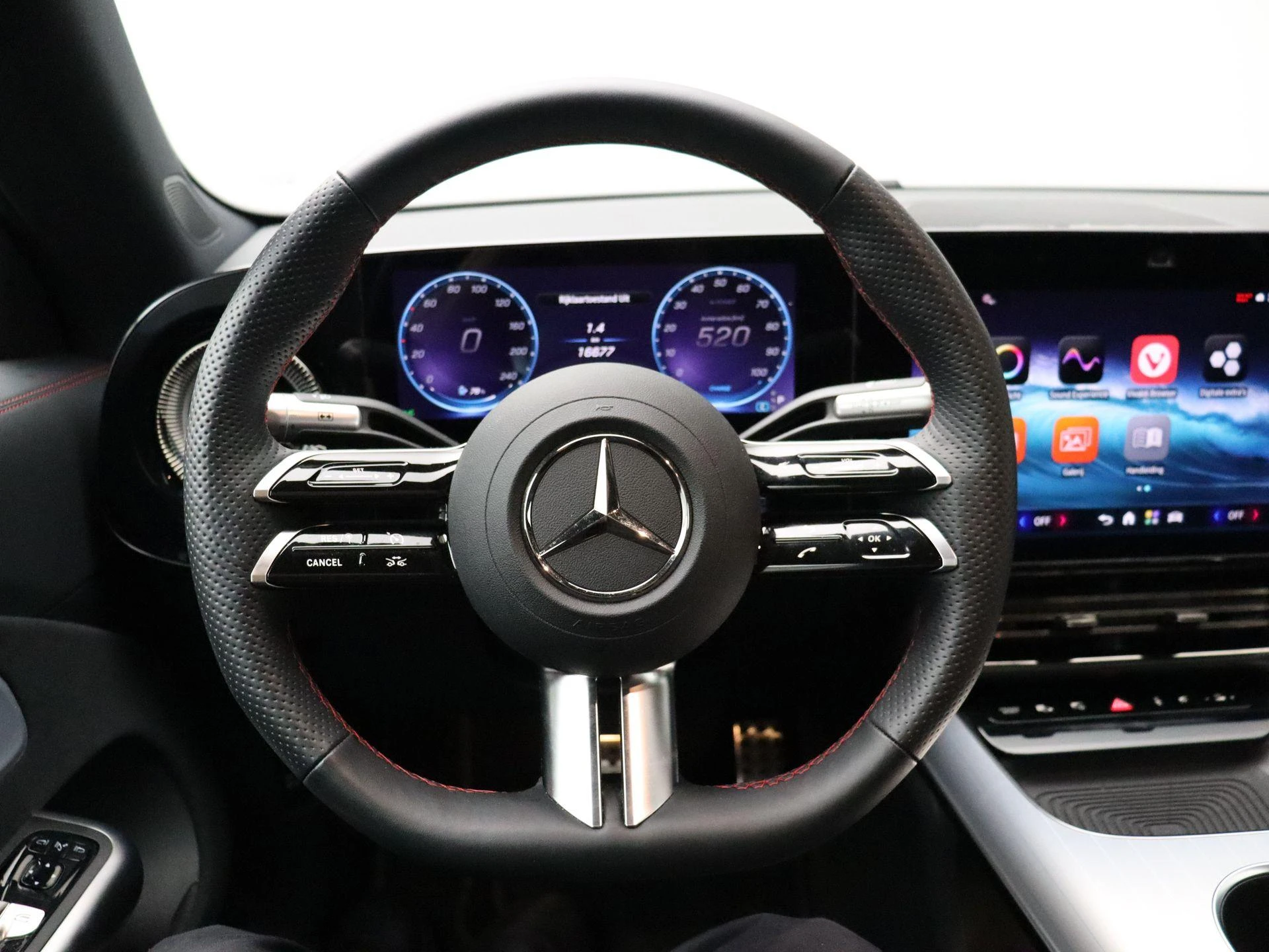 Mercedes-Benz-CLA-image-19