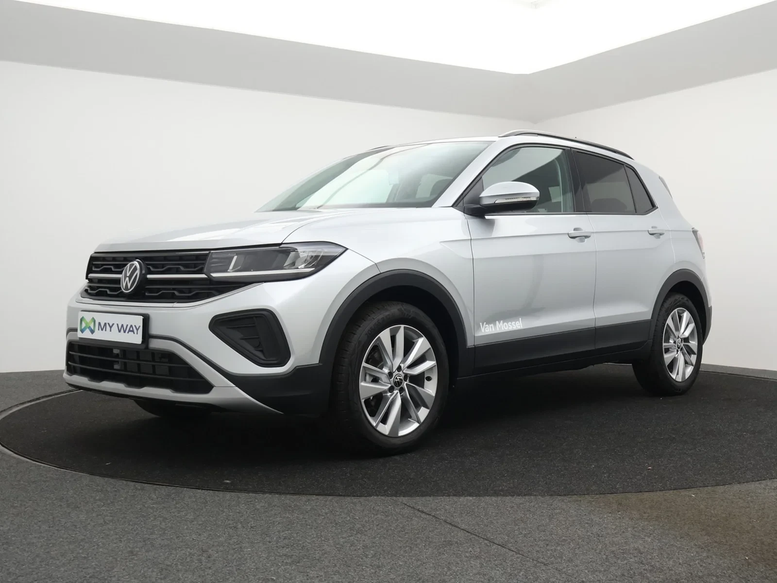 Volkswagen-T-Cross-image-0