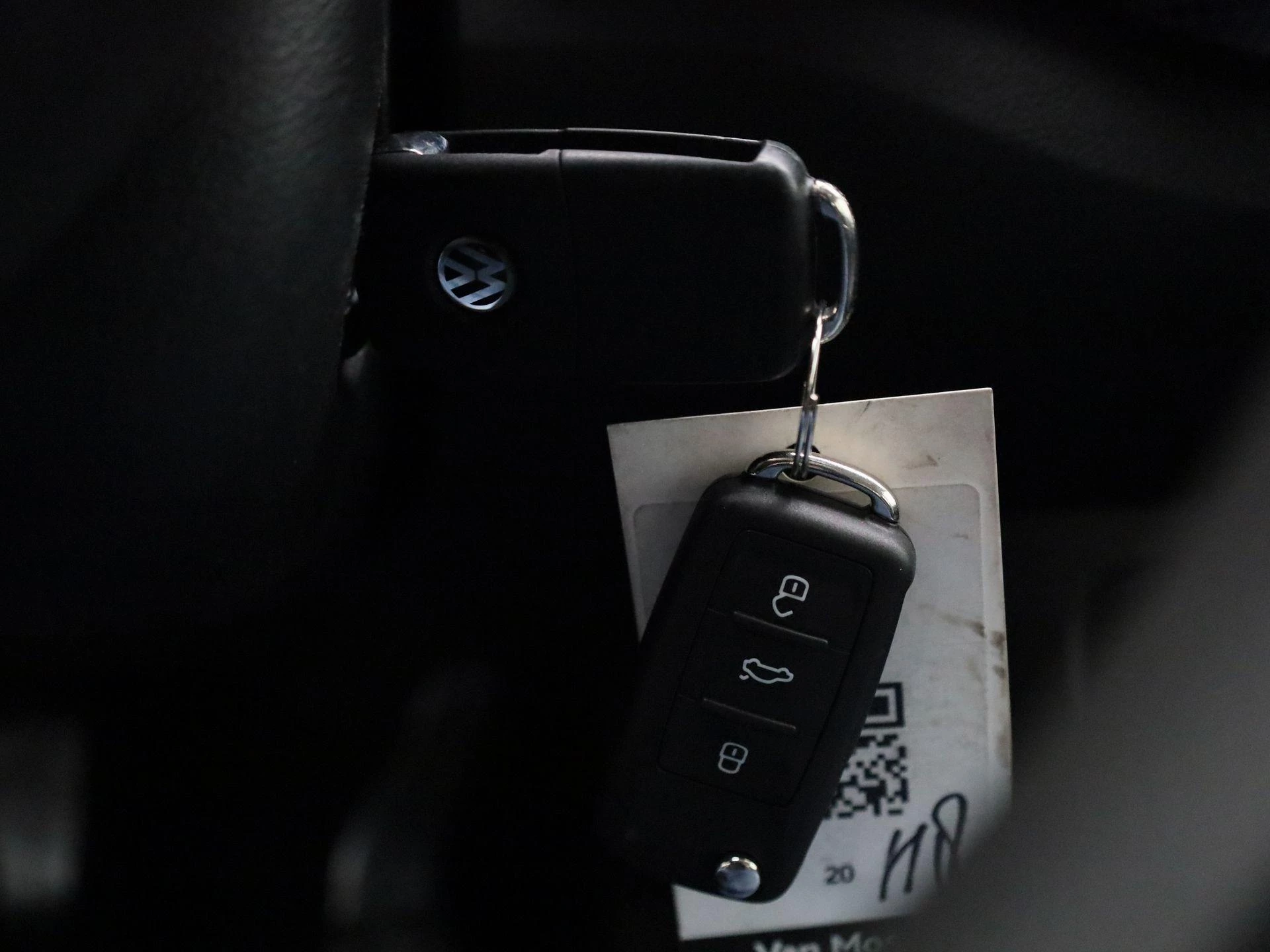 Volkswagen-up!-image-18