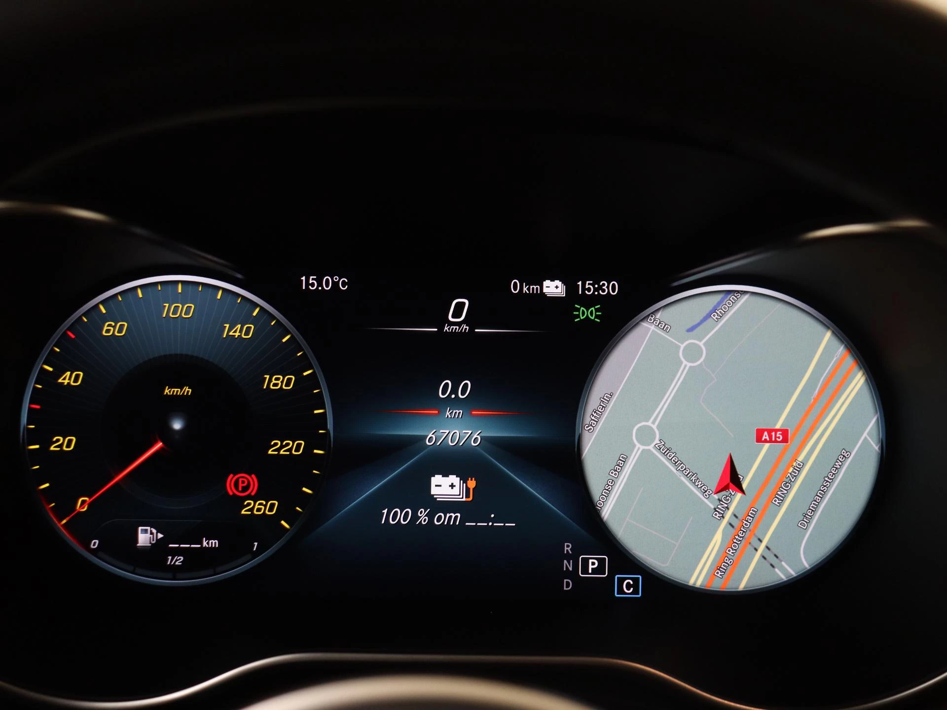 Mercedes-Benz-GLC-image-14