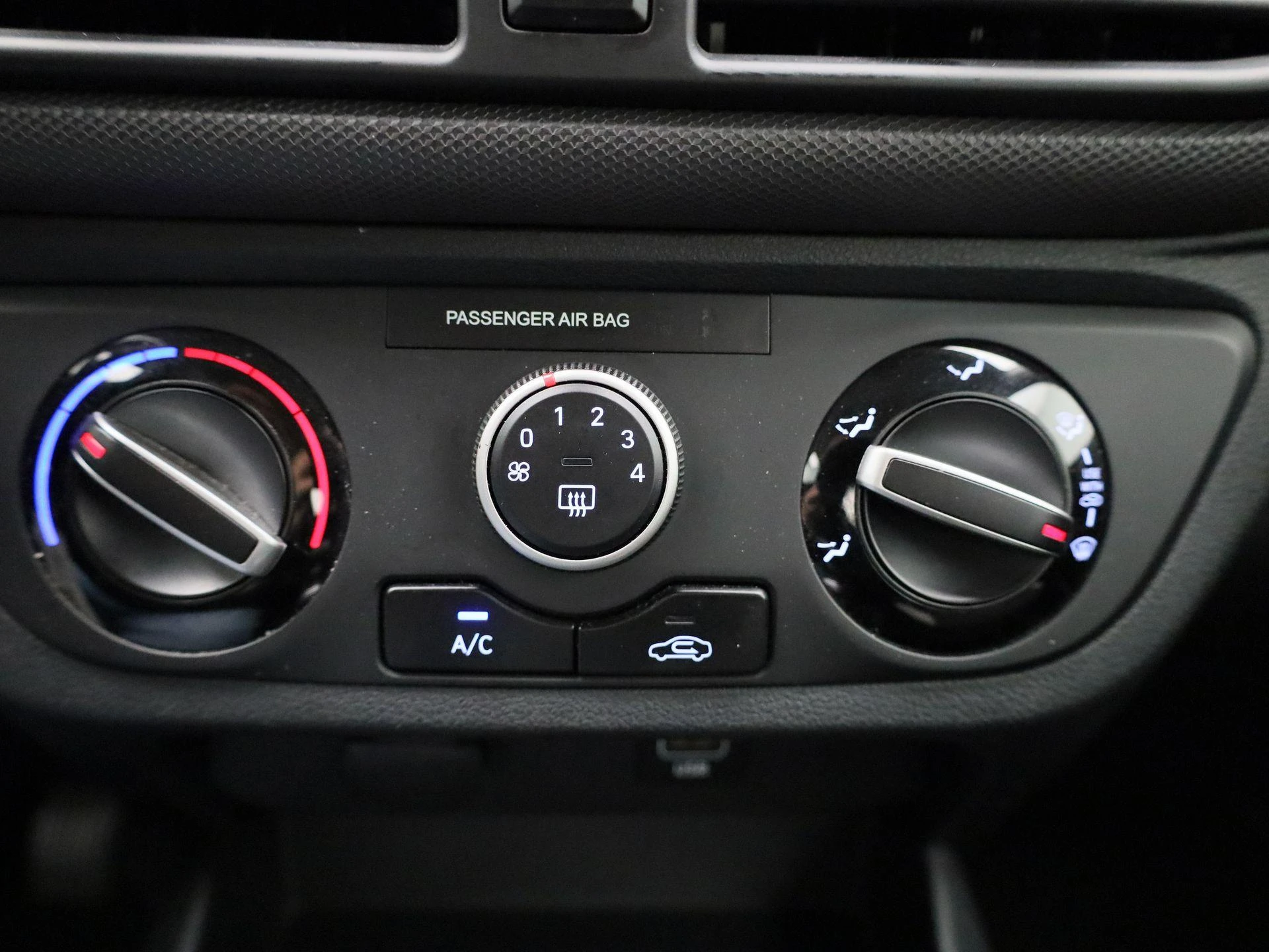 Hyundai-i10-image-19