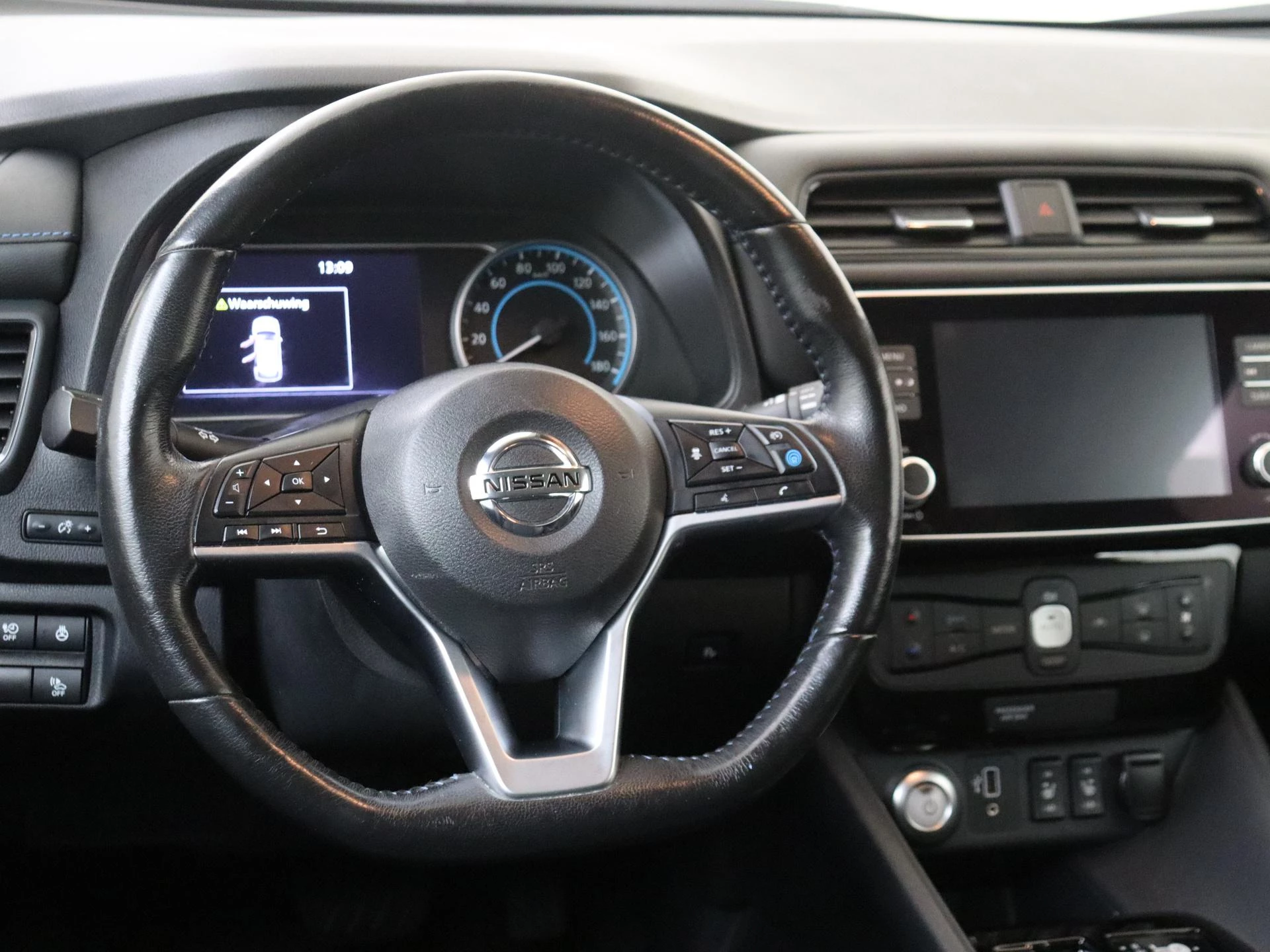 Nissan-Leaf-image-13