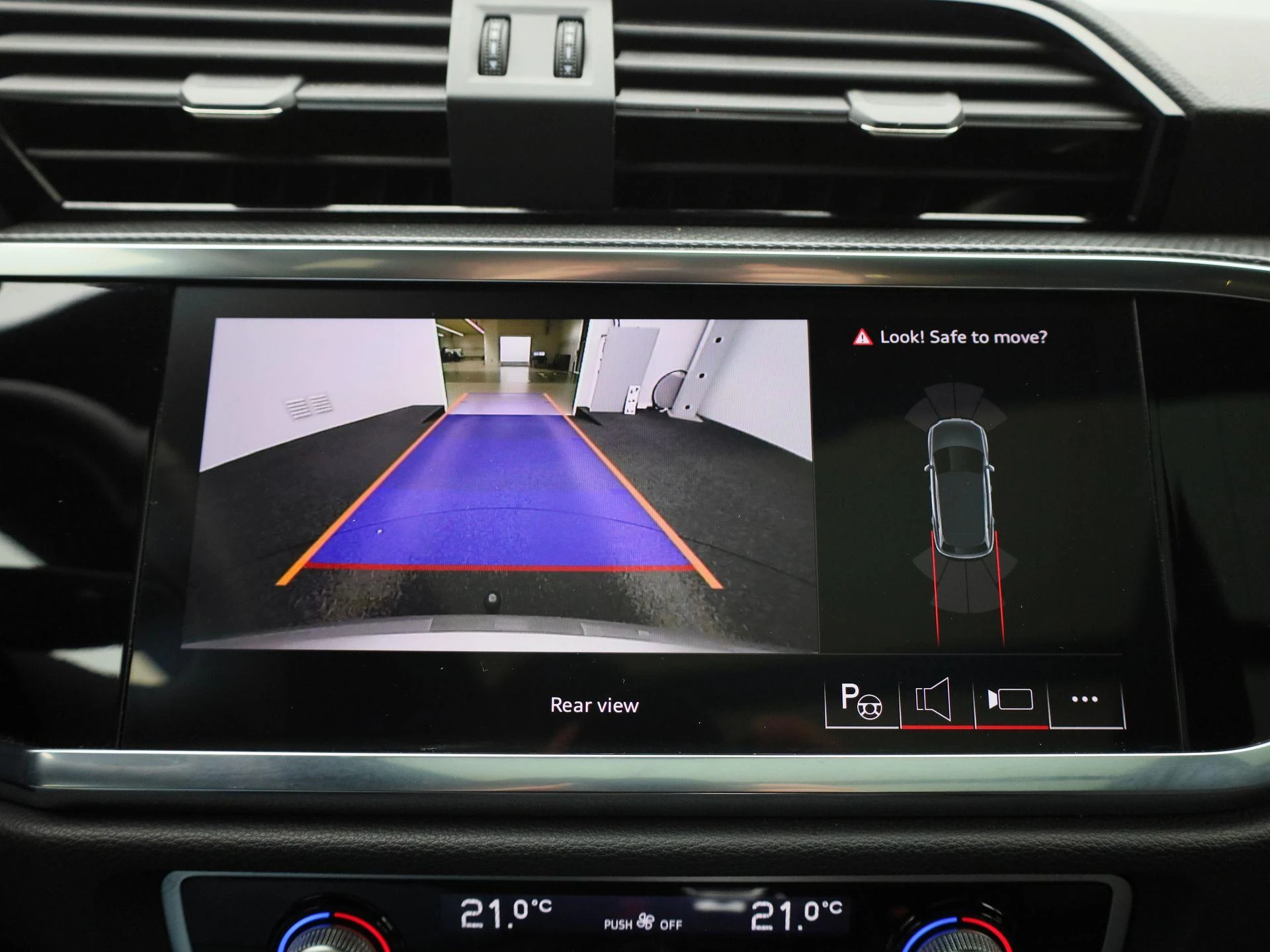 Audi-Q3-image-29