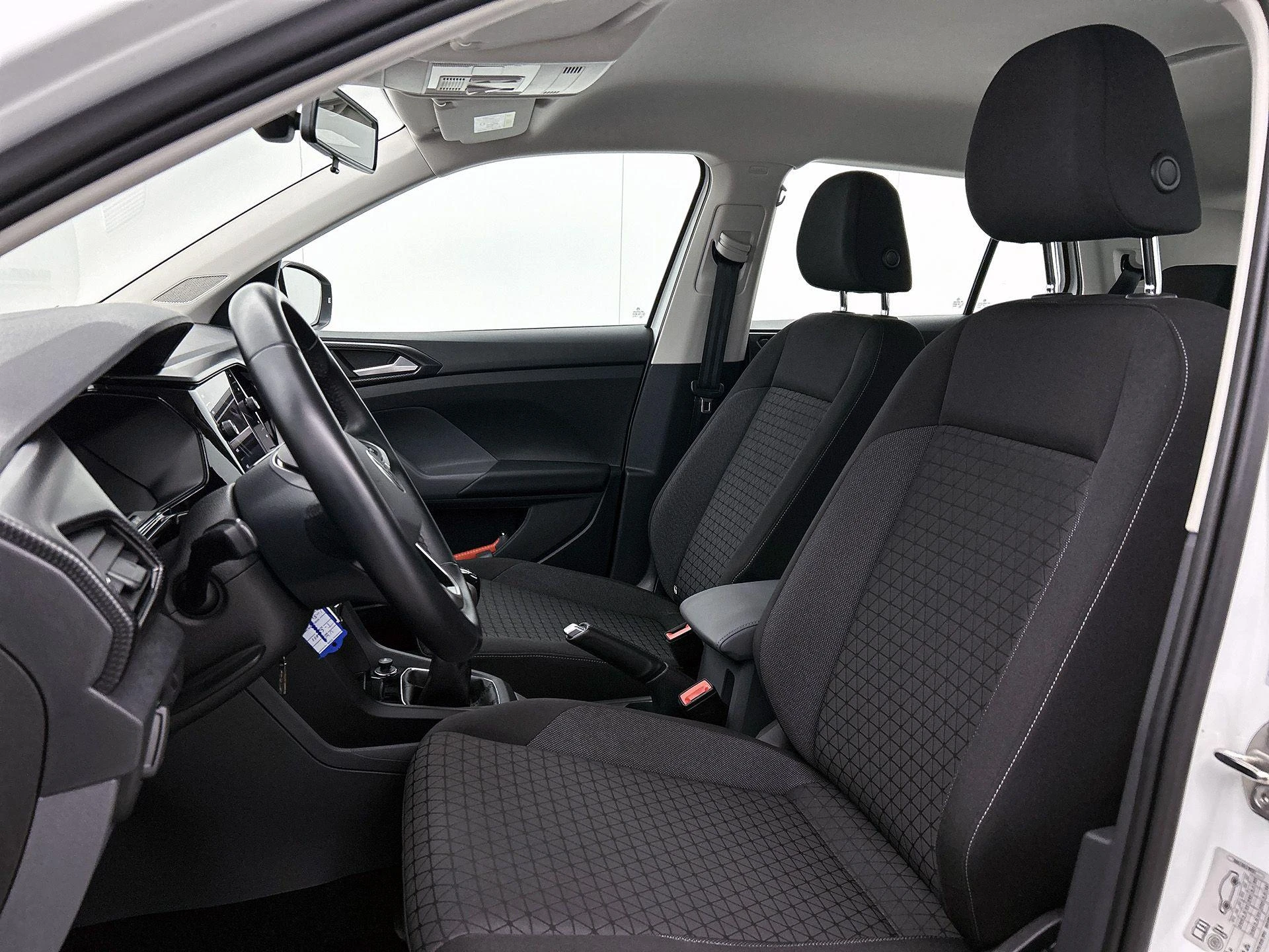 Volkswagen-T-Cross-image-31