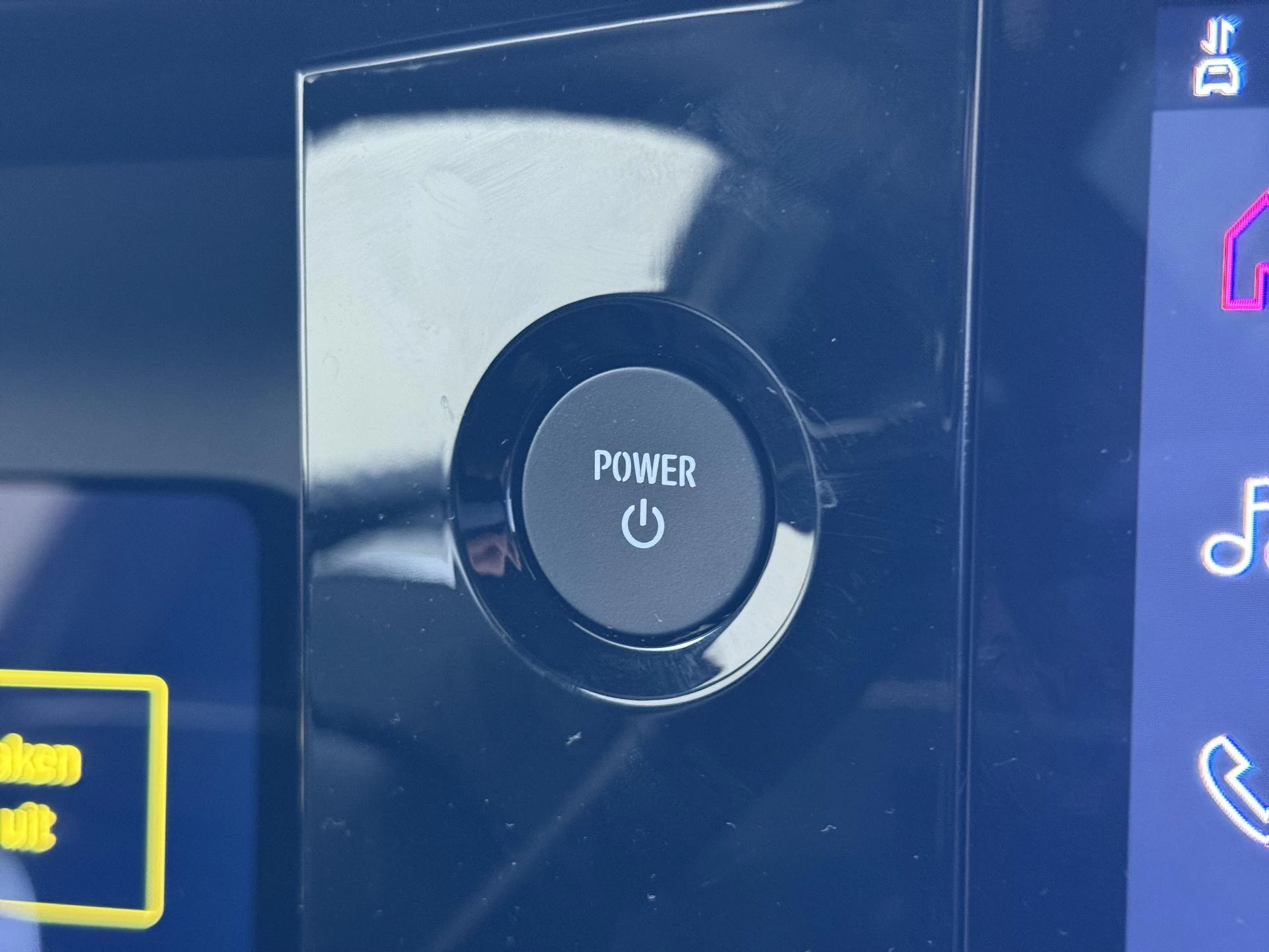 Nissan-Micra-image-24