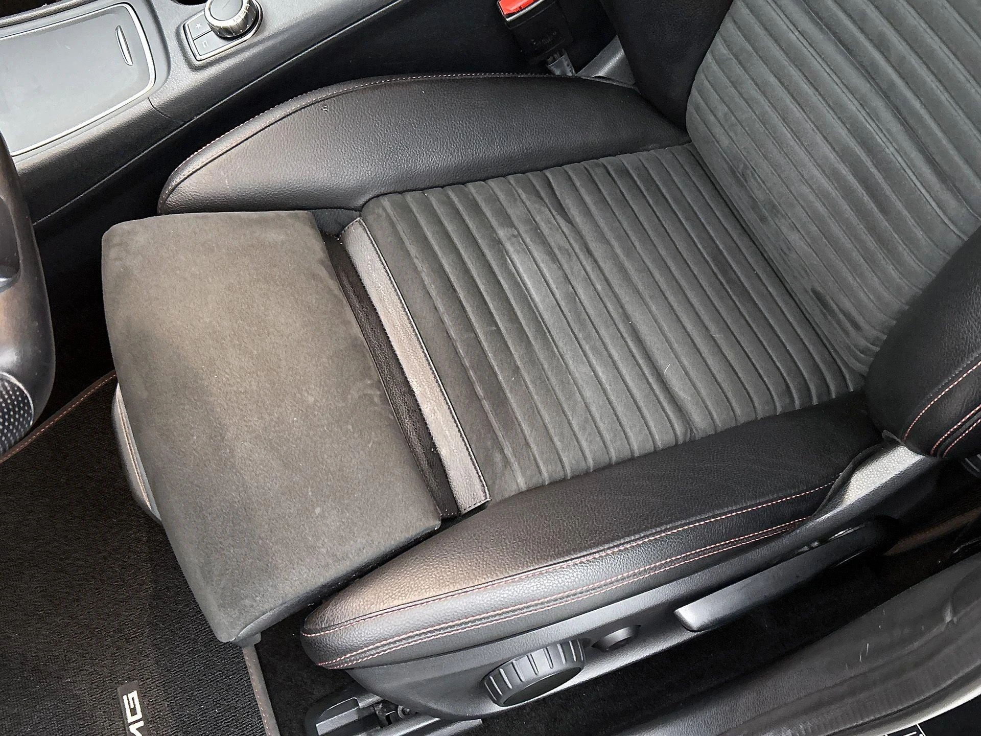 Mercedes-Benz-GLA-image-38