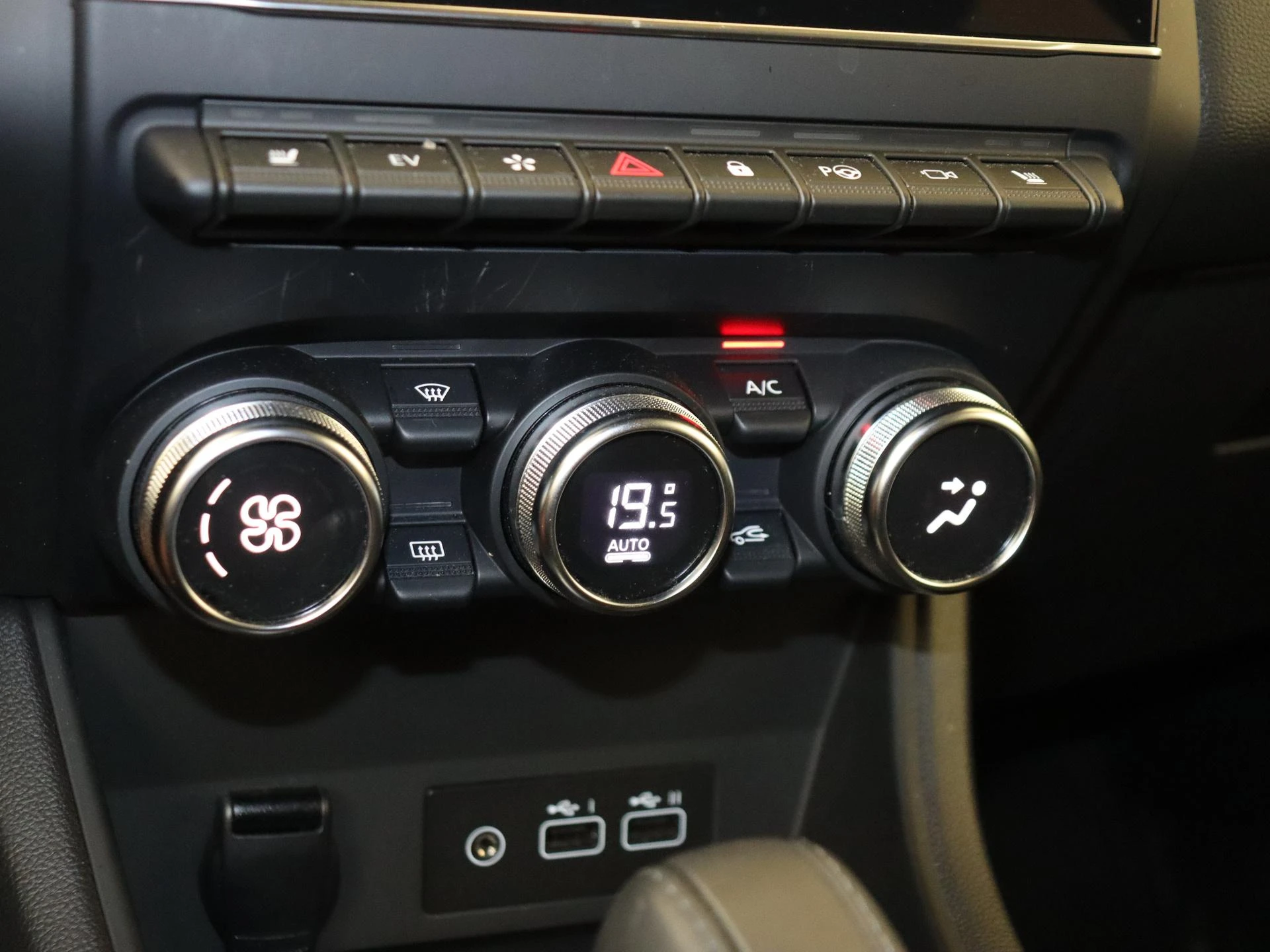 Renault-Captur-image-19