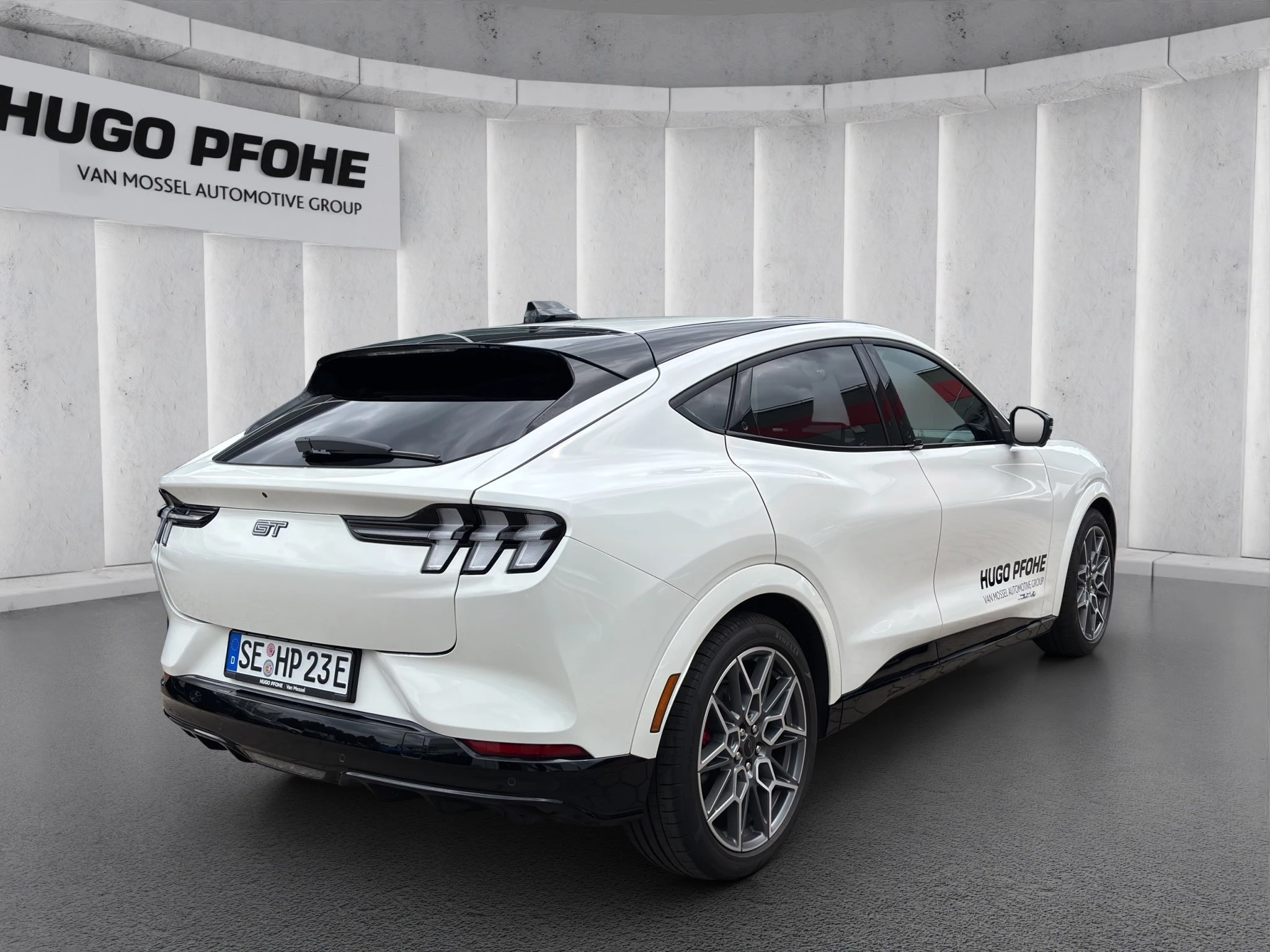 Ford Mustang Mach-E GT Dual-Emotor Ext Range 358kW AWD Sports Utility Vehicle. 5-türig