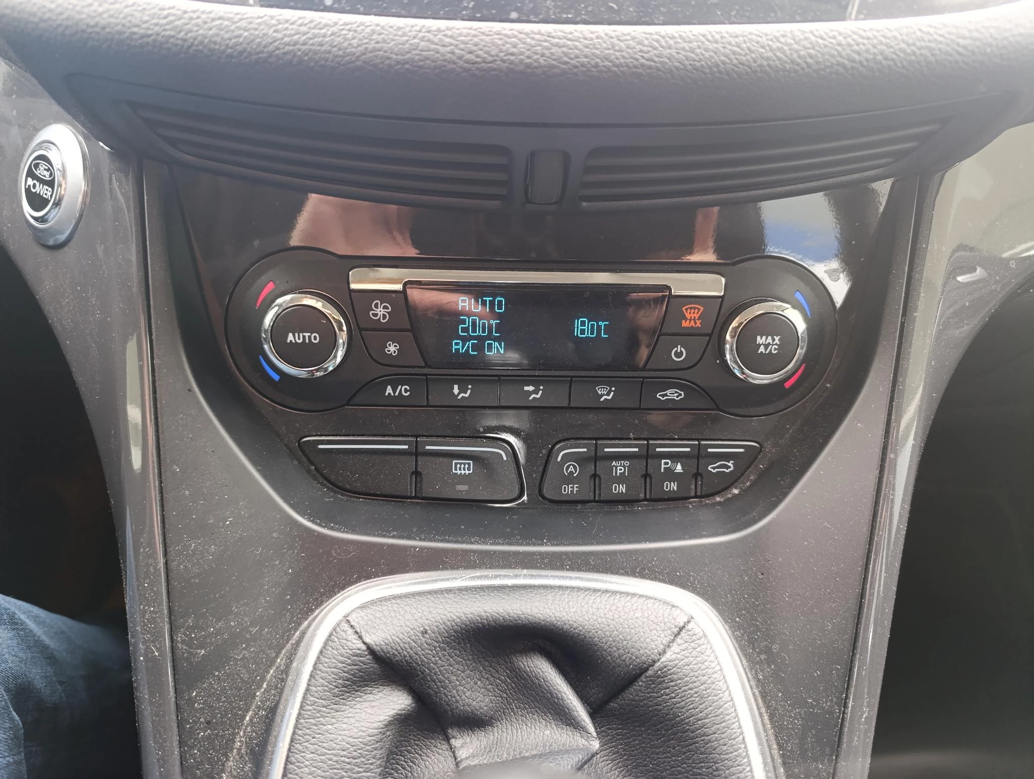 Ford-Kuga-image-24