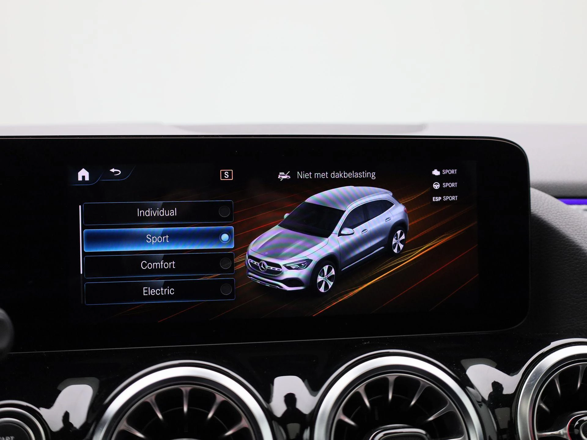 Mercedes-Benz GLA 250 e Business Solution AMG Limited