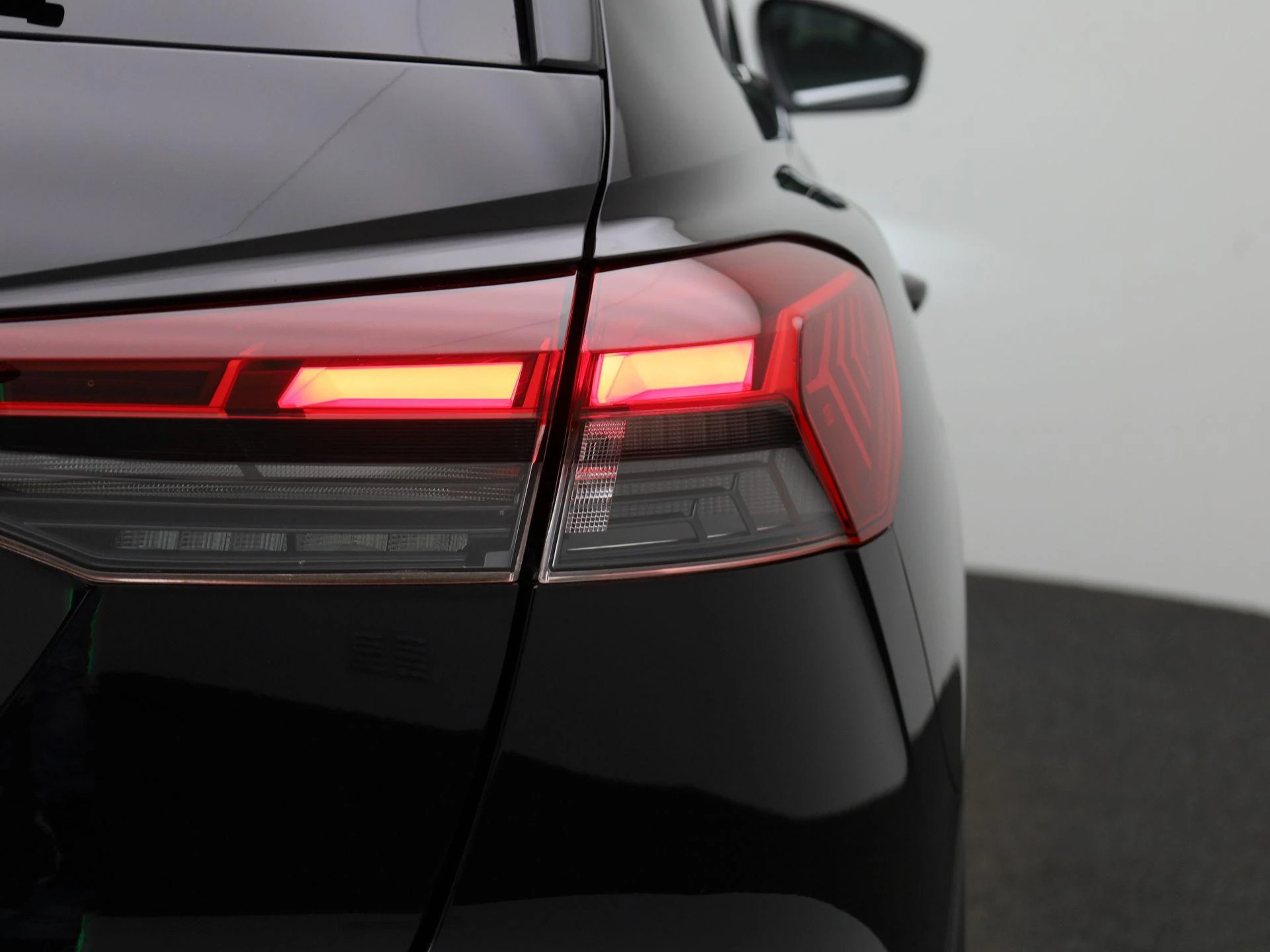 Audi-Q4 e-tron-image-36