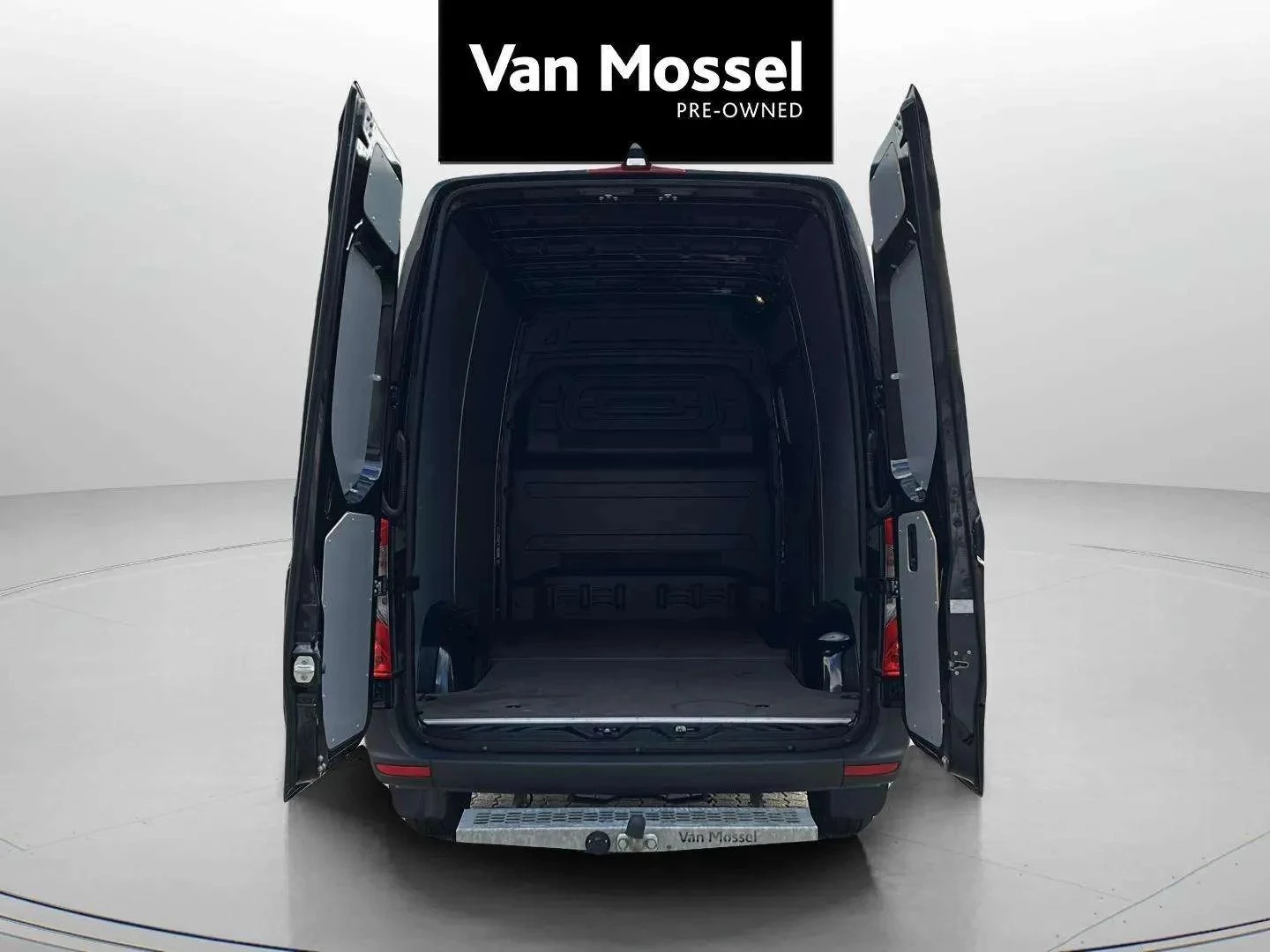 Mercedes-Benz-Sprinter-image-6