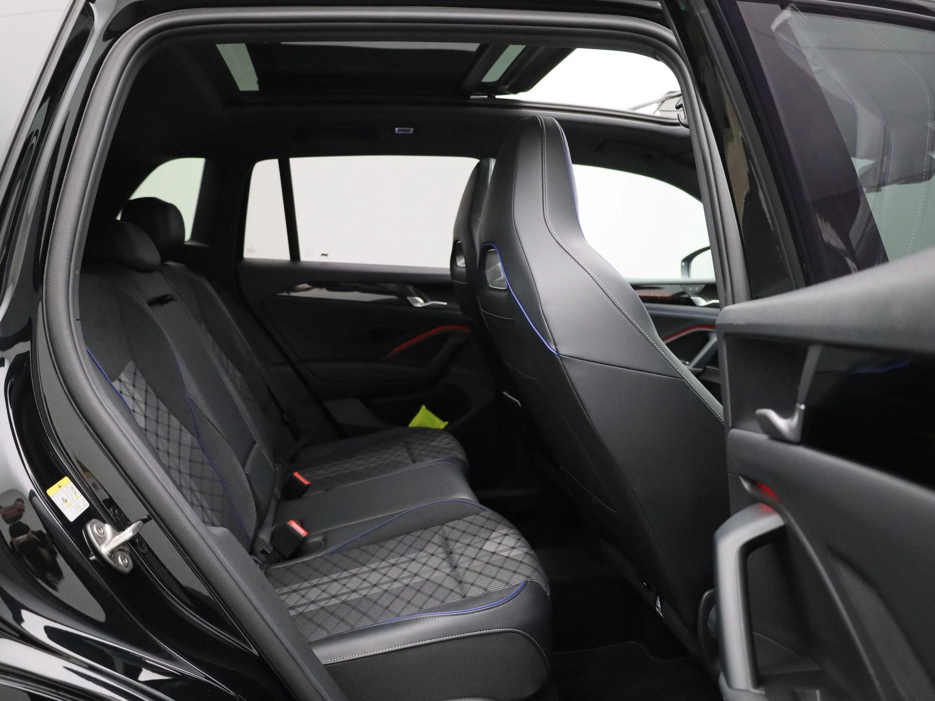 Volkswagen Tiguan 1.5 eHybrid R-Line Edition 204 PK|