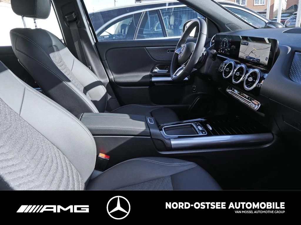 Mercedes-Benz GLA 200 d PROGRESSIVE AHK DISTRONIC SHZ KAMERA Progressive