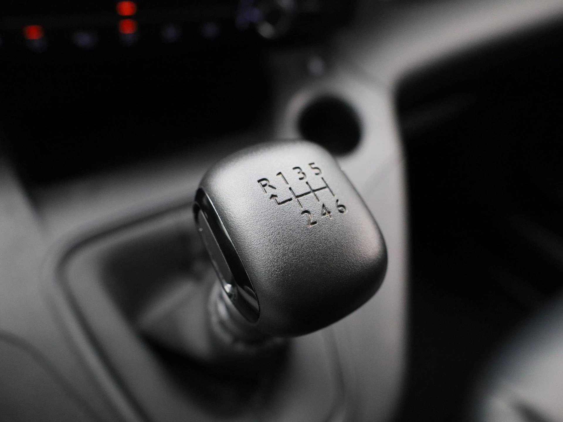 Opel-Combo Life-image-26