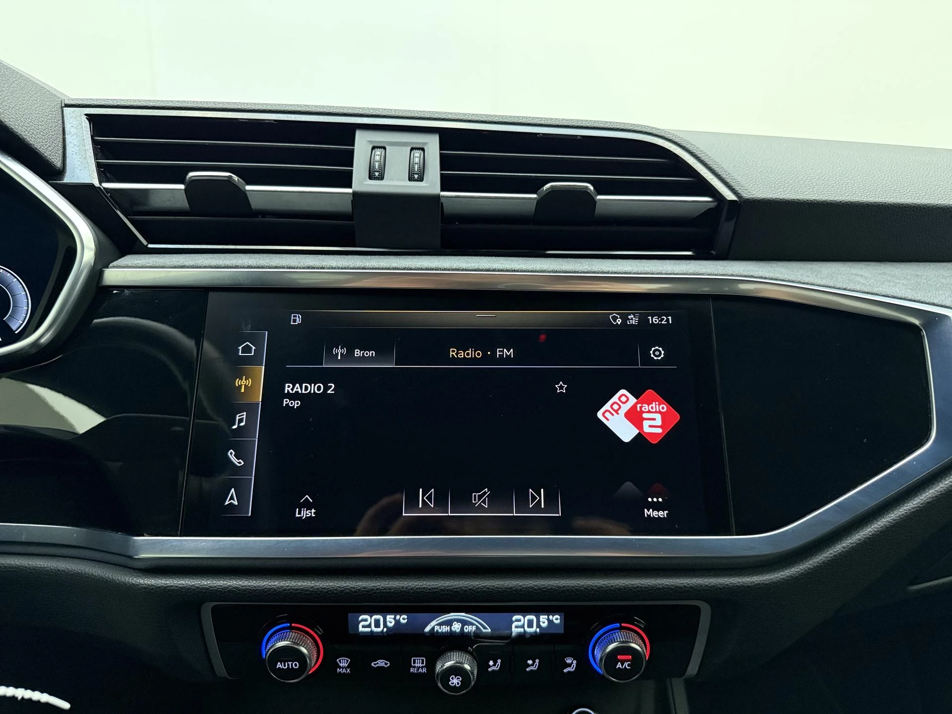 Audi-Q3-image-20