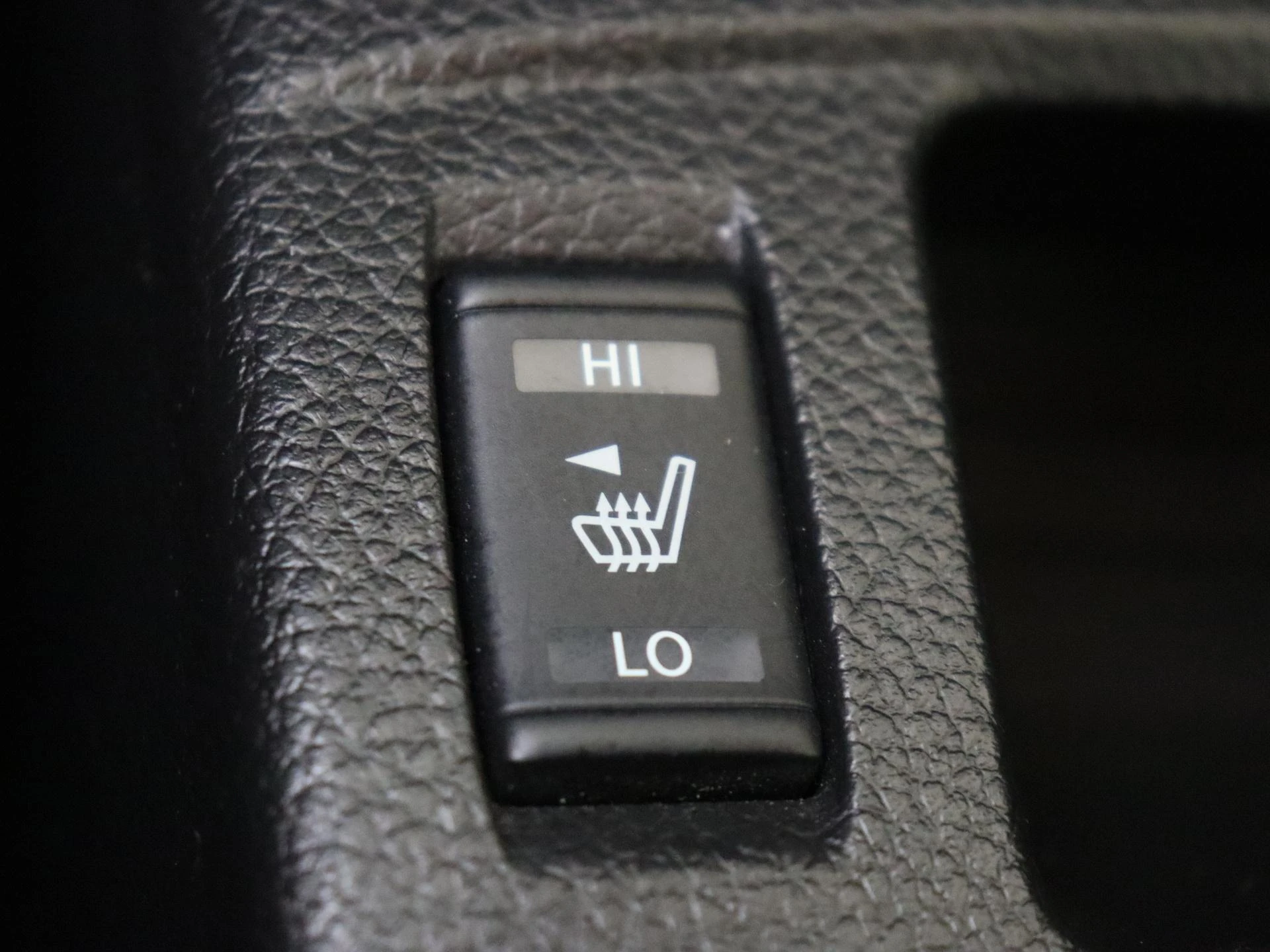 Nissan-QASHQAI-image-24