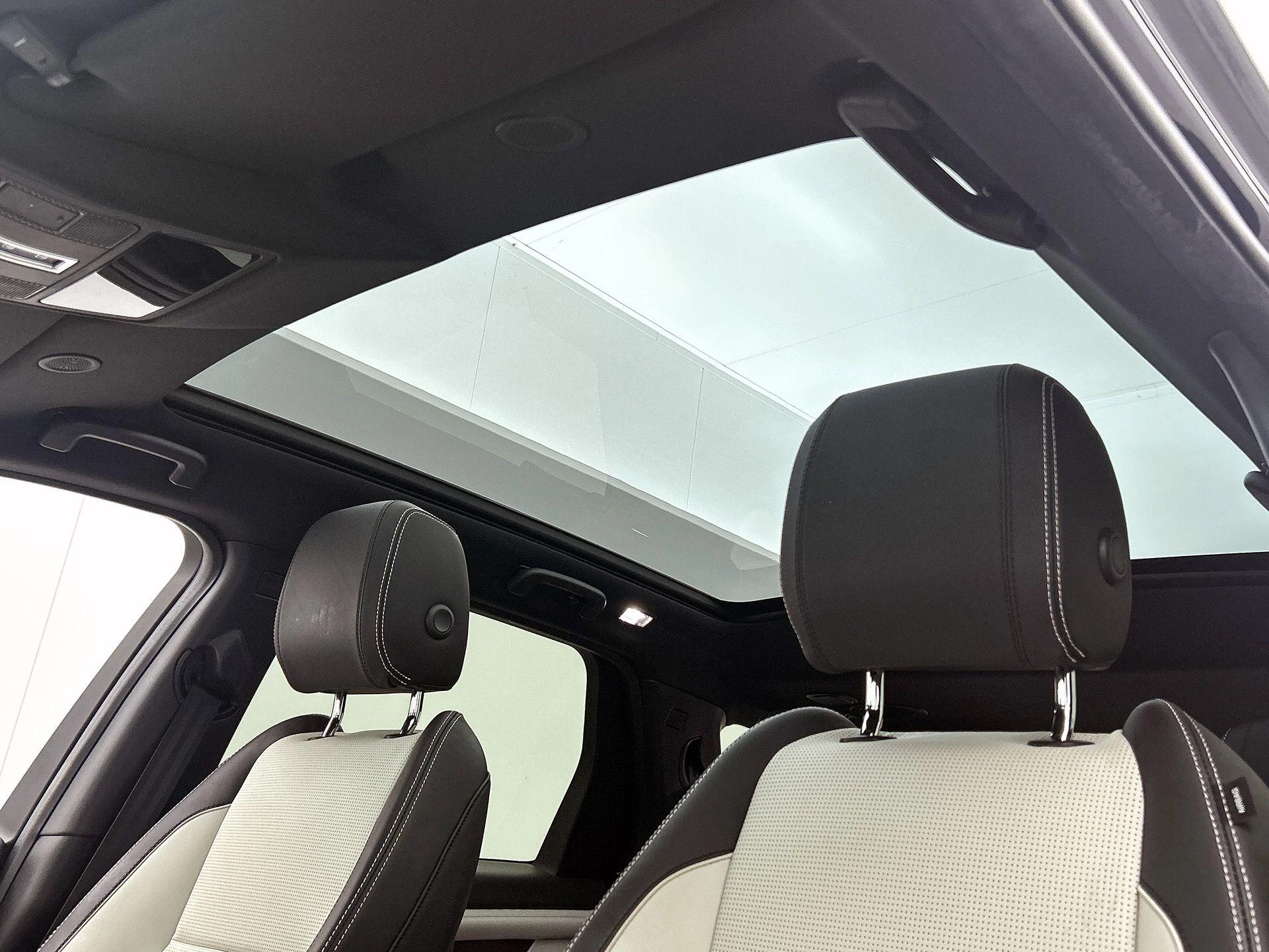 Land Rover-Discovery Sport-image-38