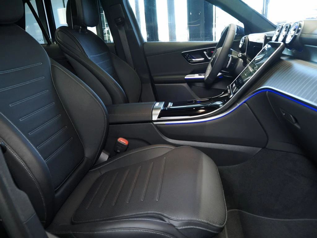 Mercedes-Benz-GLC 450 d-image-9