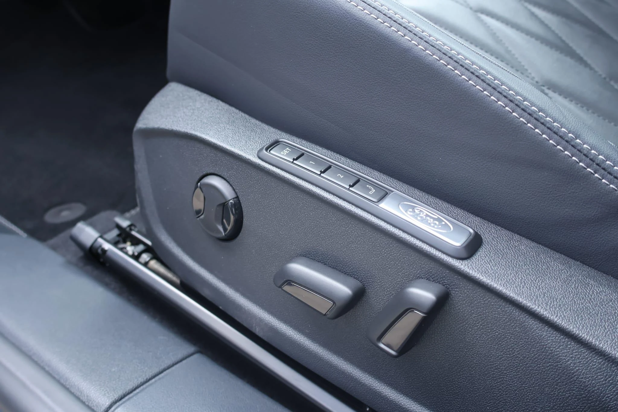 Ford-Explorer-image-9