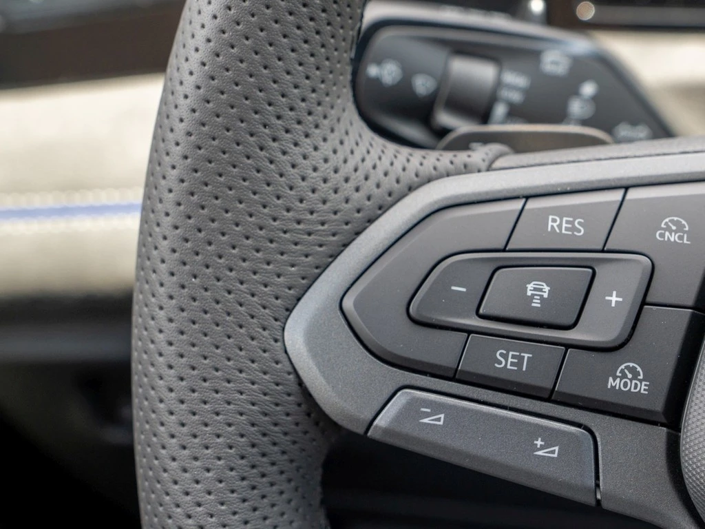 Volkswagen-Tiguan-image-18