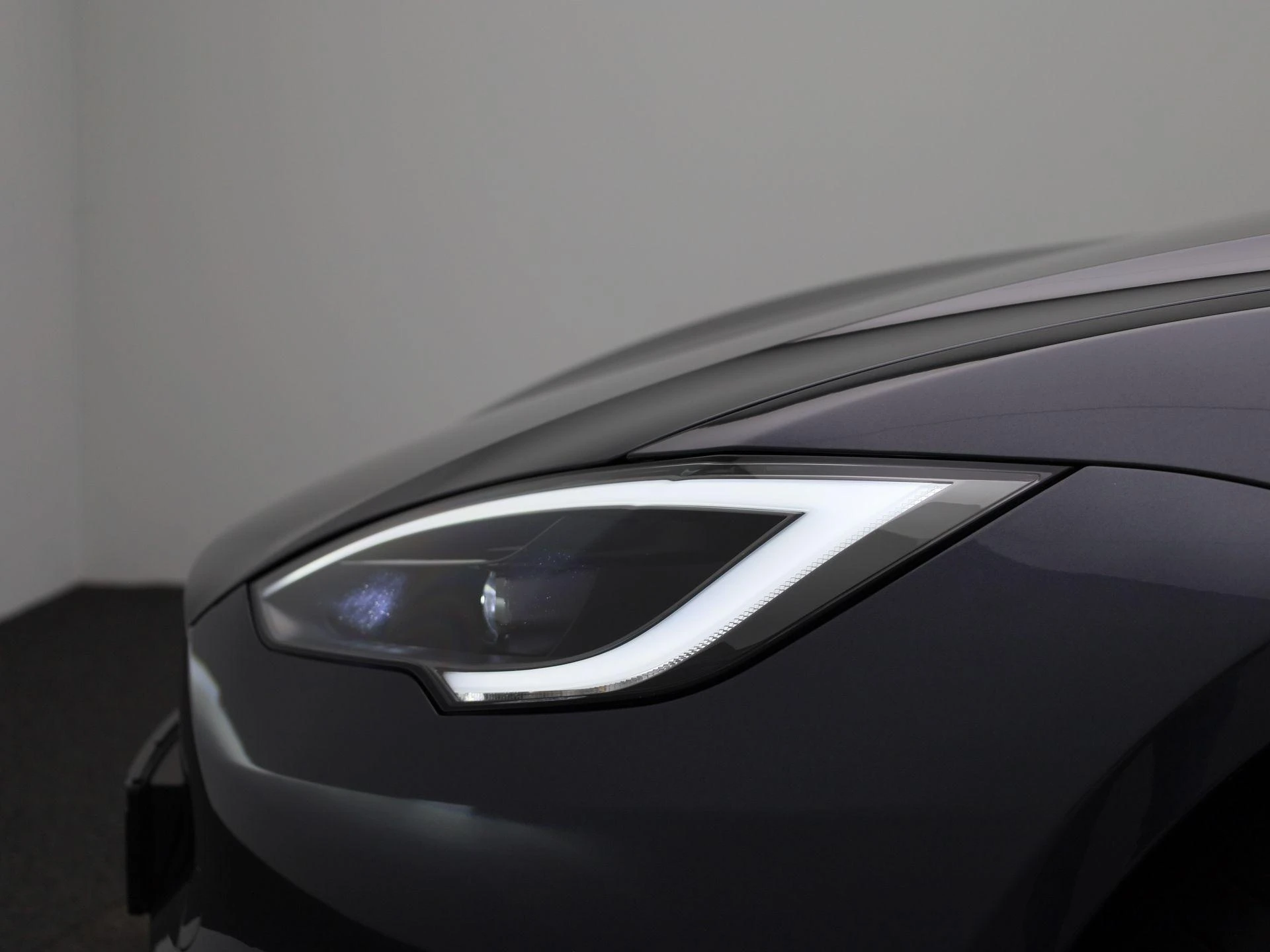 Tesla-Model S-image-13