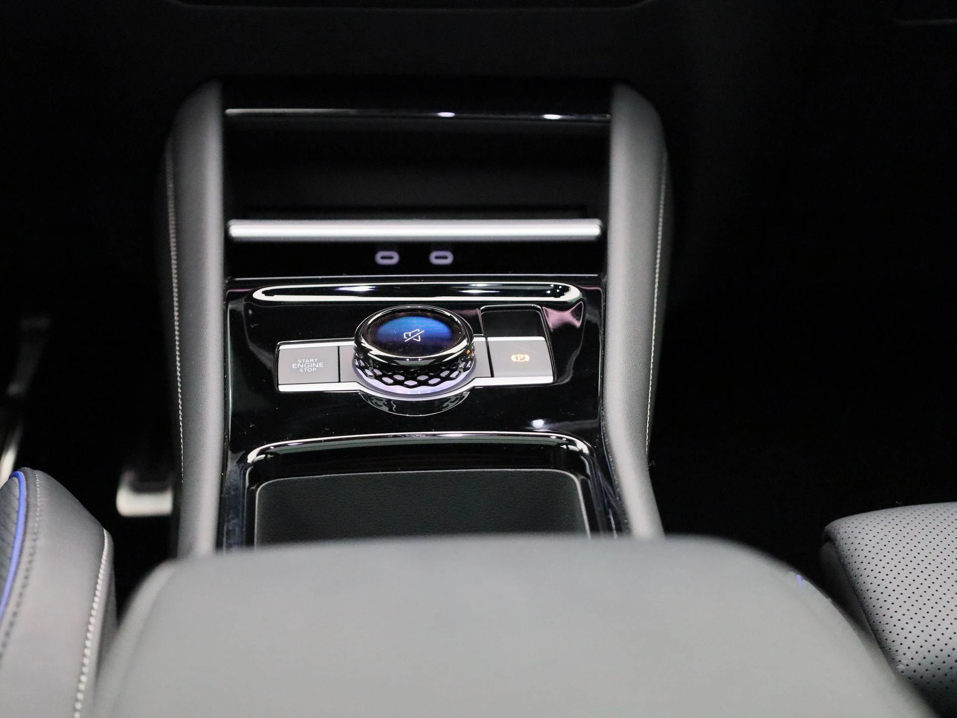 Volkswagen-Tiguan-image-9