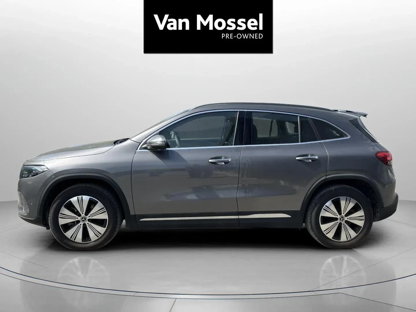Mercedes-Benz-EQA-image-7