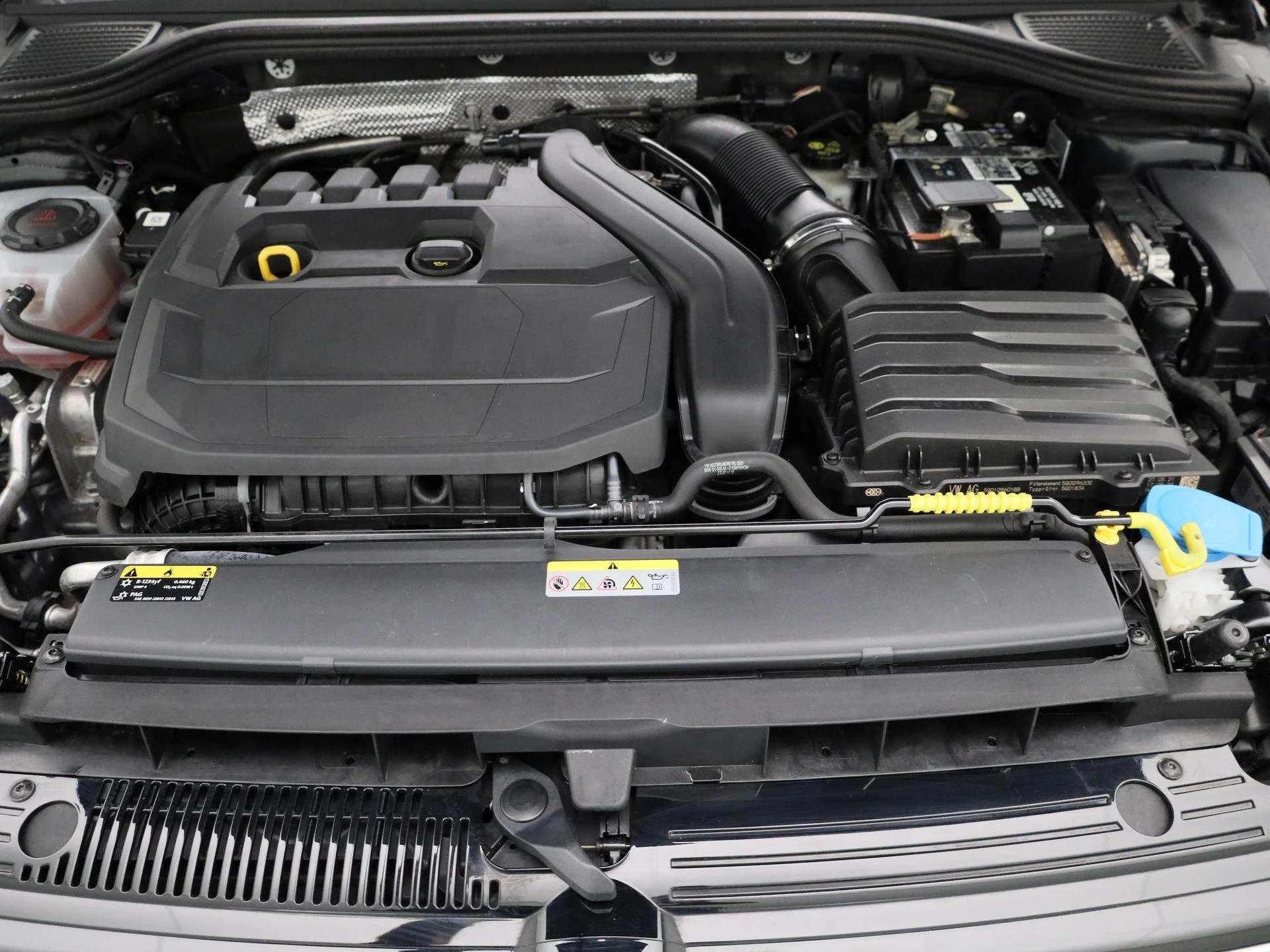 Volkswagen-Golf-image-31
