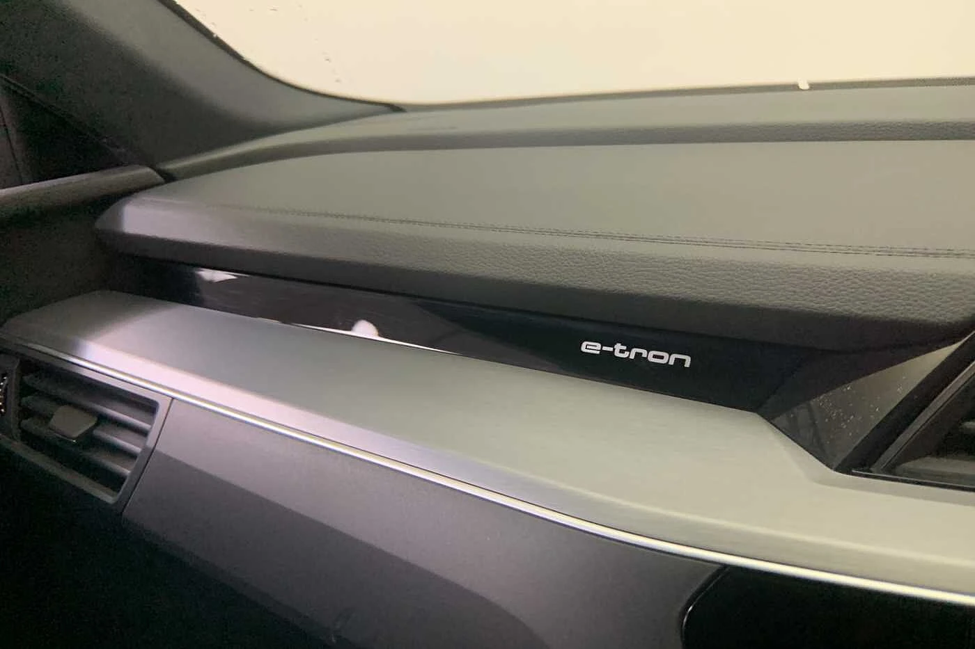 Audi-e-tron-image-16