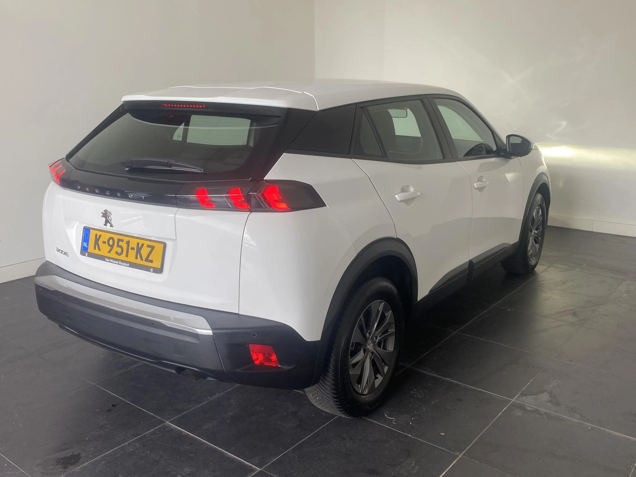 Peugeot-2008-image-1