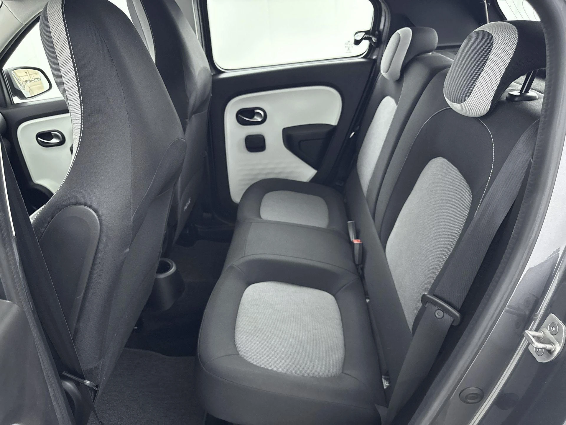Renault-Twingo-image-23